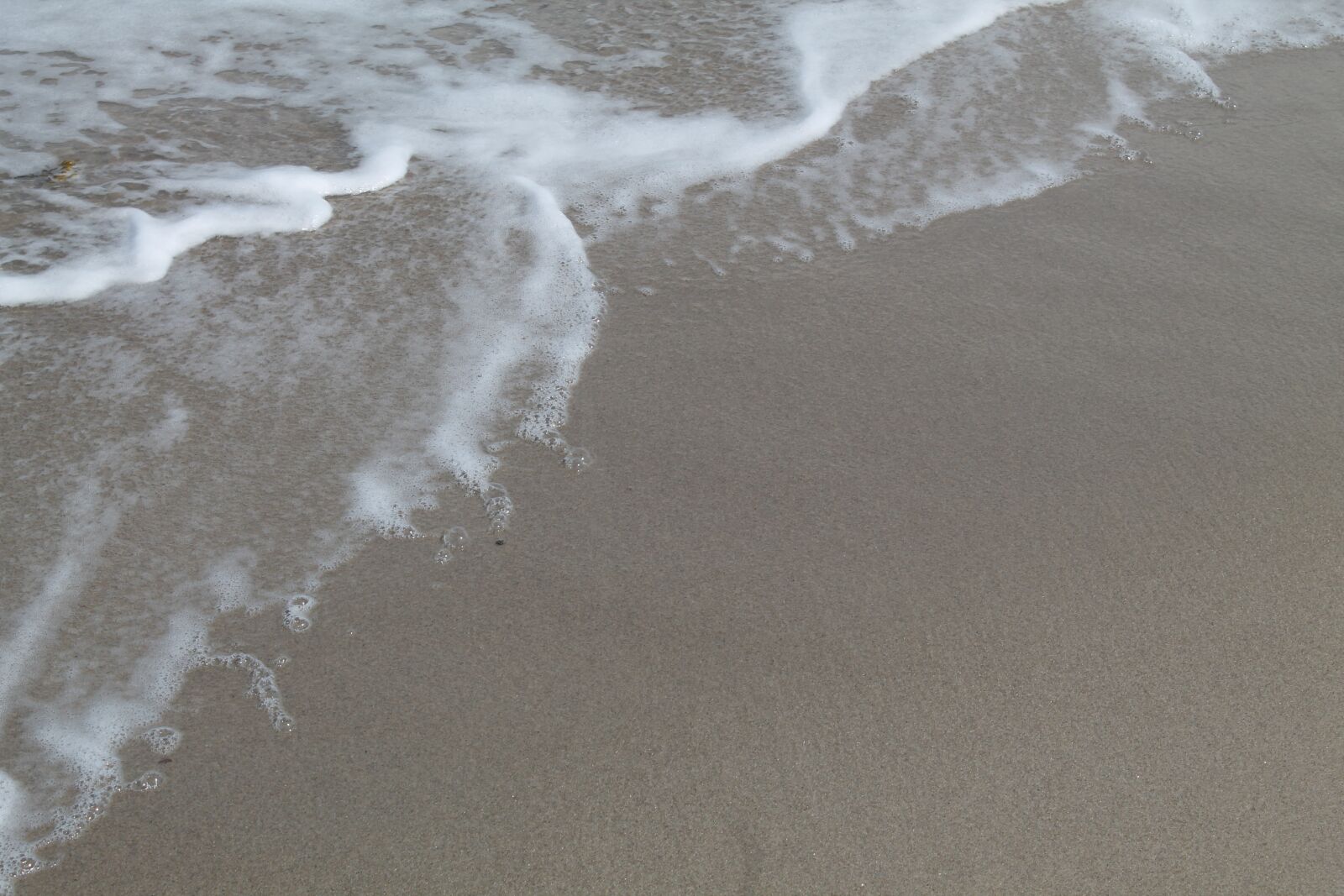 Canon EOS 1100D (EOS Rebel T3 / EOS Kiss X50) sample photo. Beach, water, sea photography
