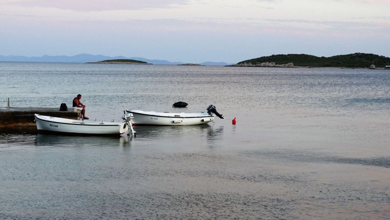 Sony Cyber-shot DSC-HX300 sample photo. 2, white, boat, on photography