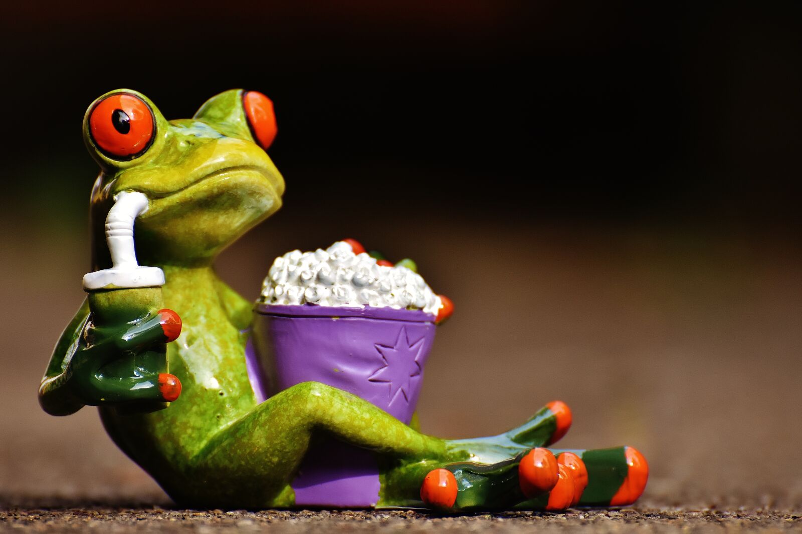 Nikon D7200 sample photo. Frog, cinema, popcorn photography
