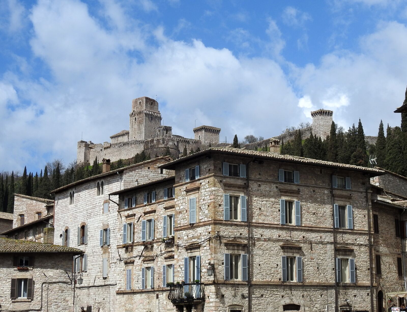 Nikon Coolpix P900 sample photo. Historian, fortress, assisi photography