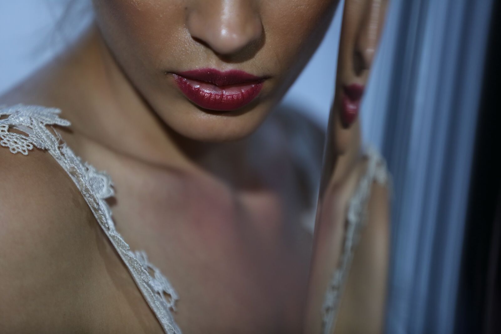 Canon EF 70-200mm F2.8L IS II USM sample photo. Lips, lipstick, makeup, skin photography
