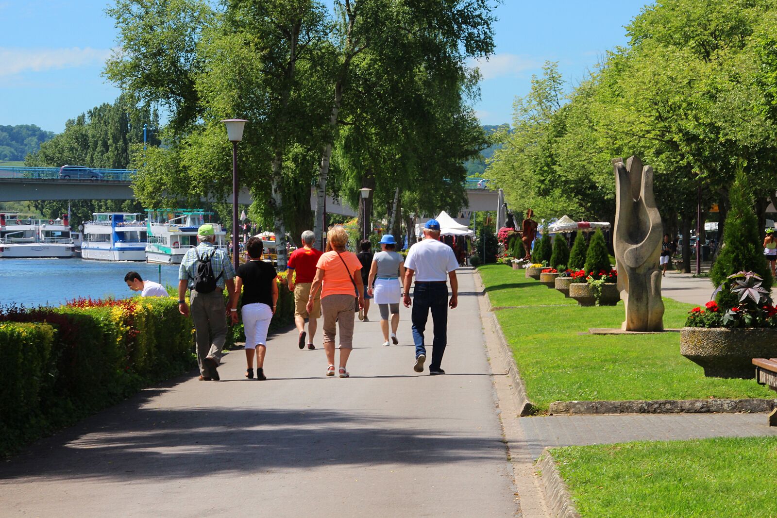 Canon EOS 700D (EOS Rebel T5i / EOS Kiss X7i) sample photo. Road, tree, summer photography