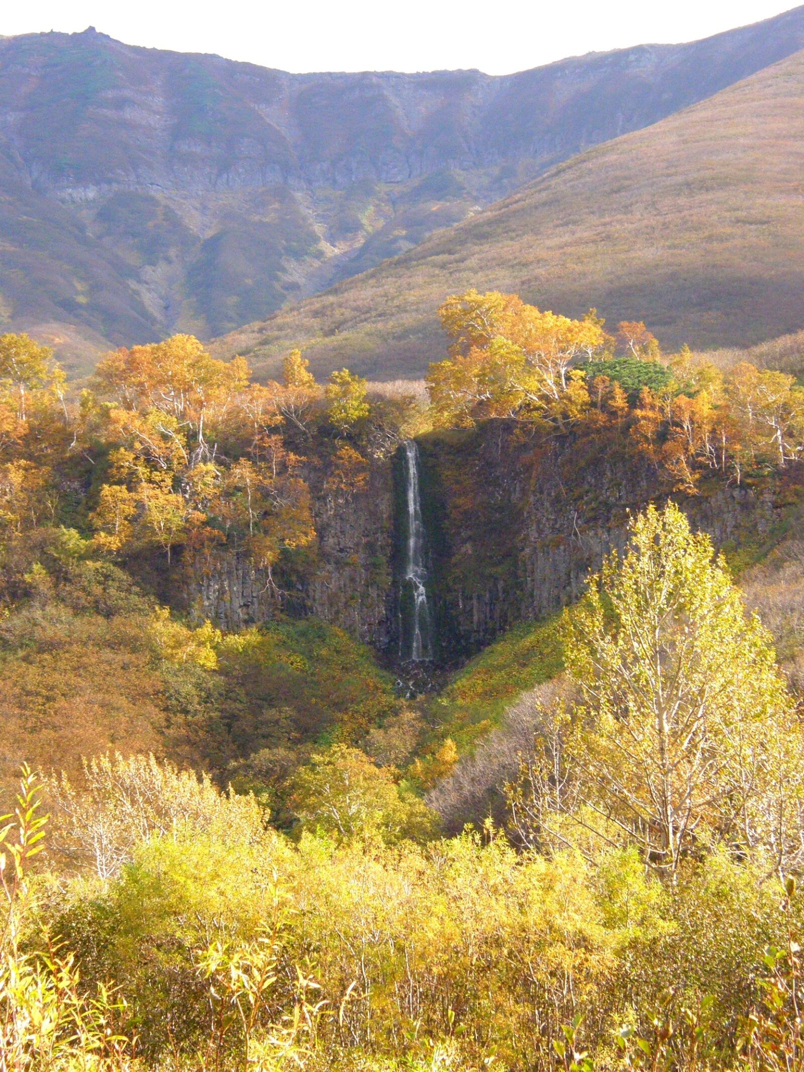 Olympus SP550UZ sample photo. Waterfall, spillway, autumn photography