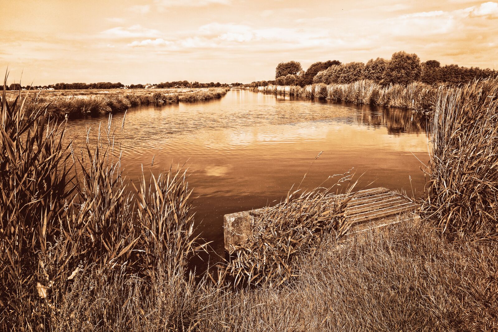 Sony Cyber-shot DSC-RX100 sample photo. Waterway, banks, jetty photography