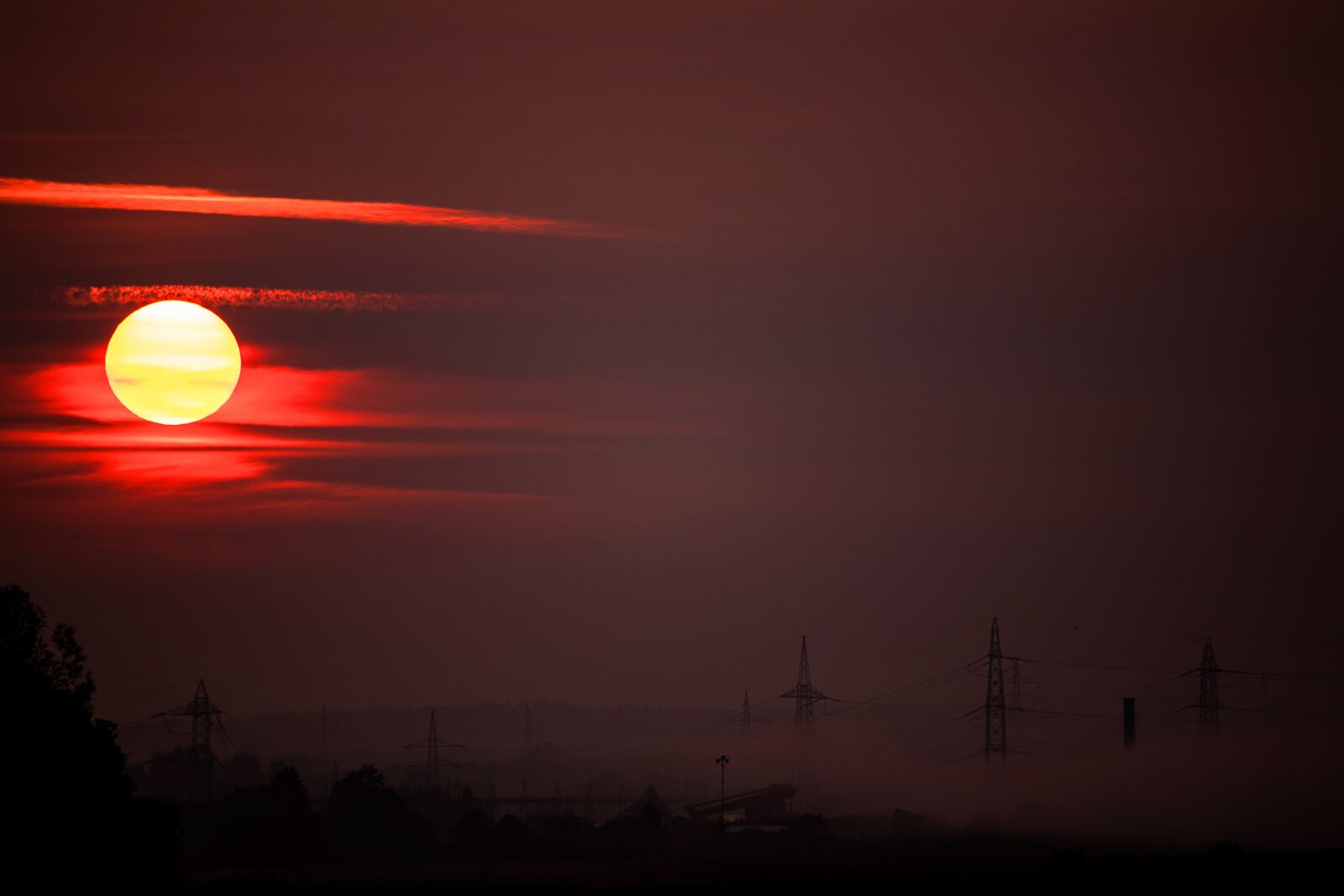 Canon EF-S 55-250mm F4-5.6 IS STM sample photo. Sunrise, nature, red photography