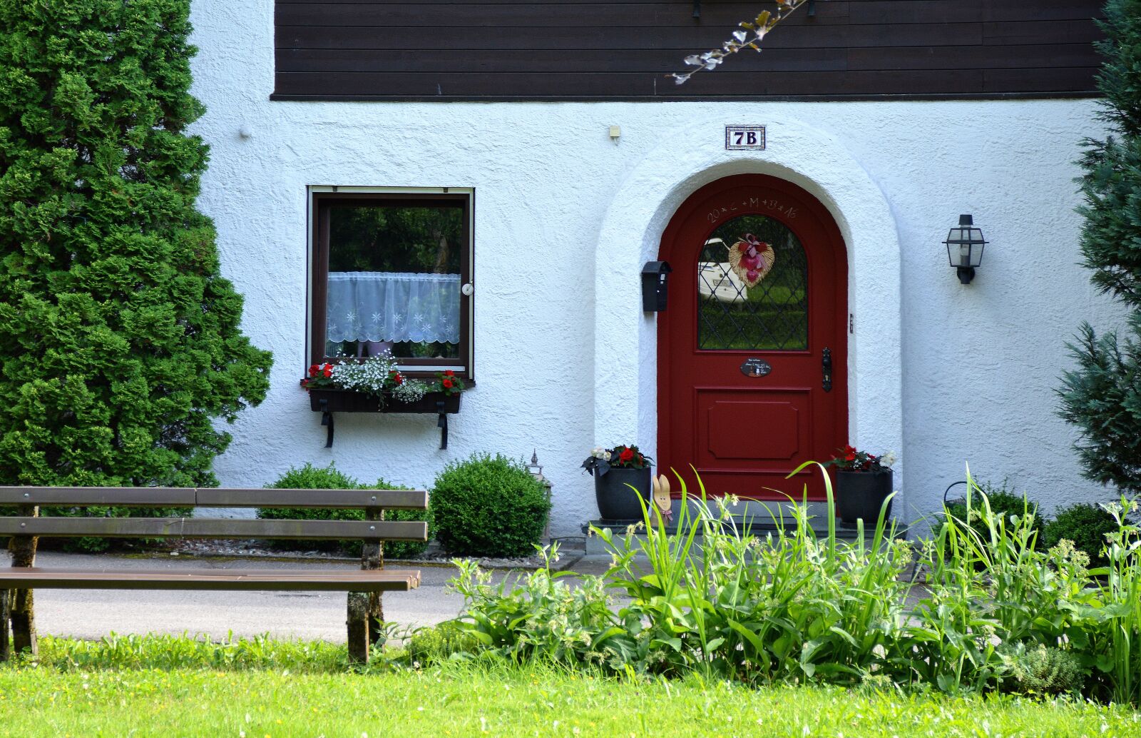 Nikon D3200 sample photo. Entrance door, farmhouse, apartment photography