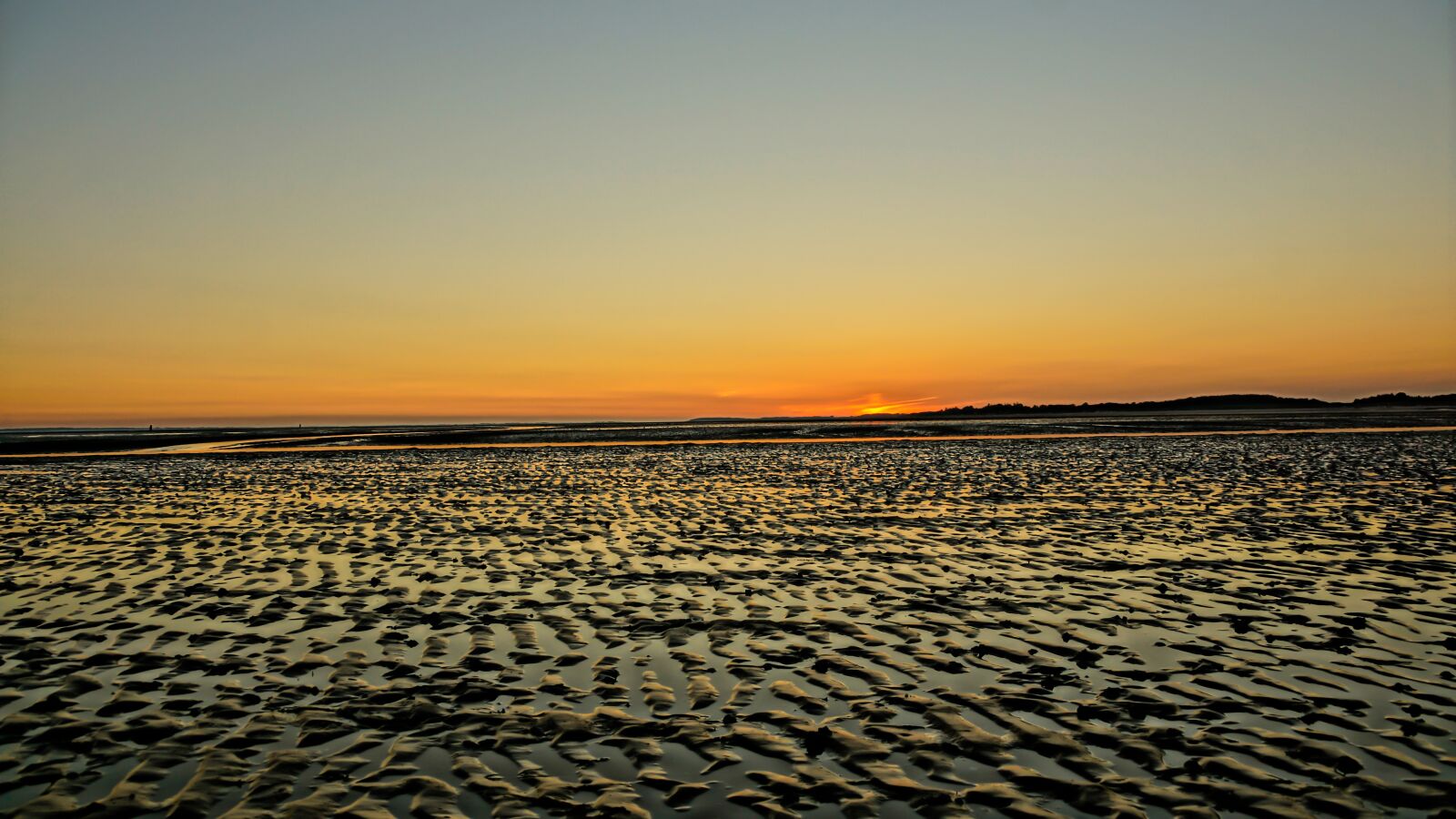 Sony SLT-A65 (SLT-A65V) sample photo. Sunset, intertidal zone, low photography