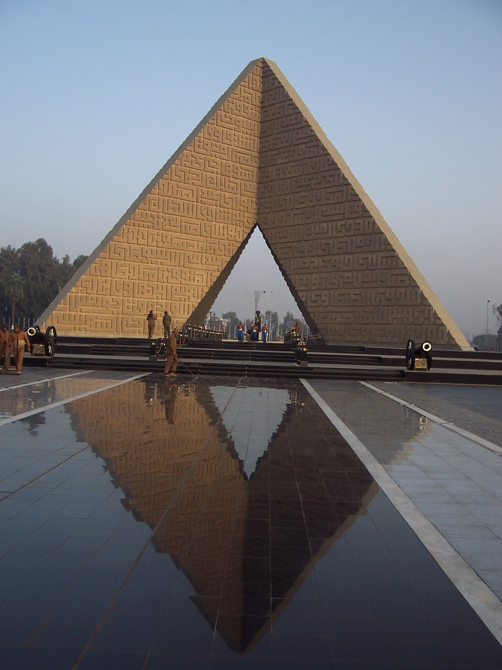 Kodak DX6490 ZOOM DIGITAL CAMERA sample photo. Cairo, egypt, monument, tiles photography