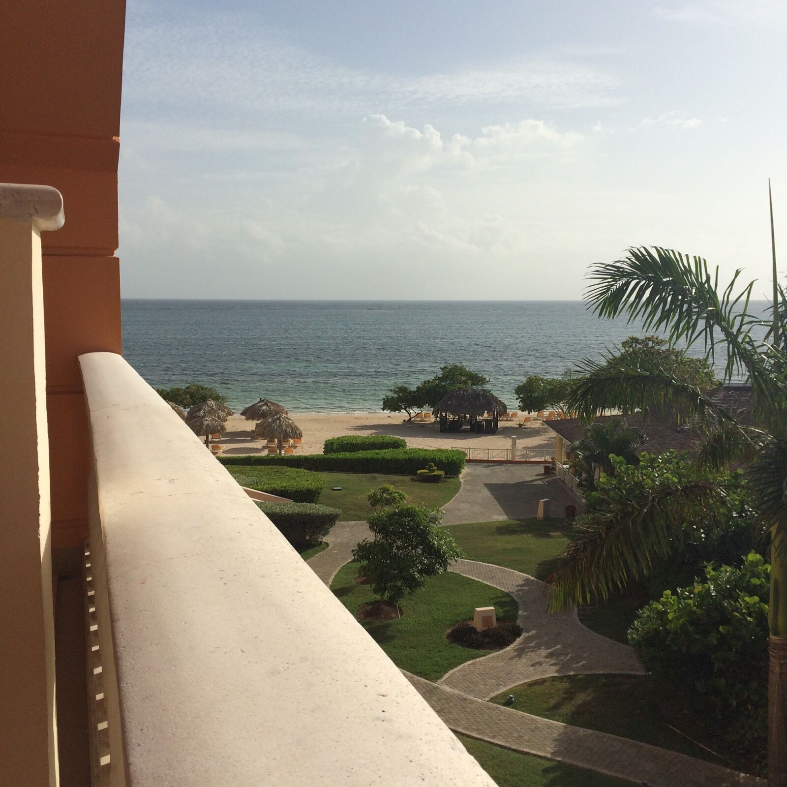 iPhone 5s back camera 4.15mm f/2.2 sample photo. Beach, hotel, jamaica, ocean photography