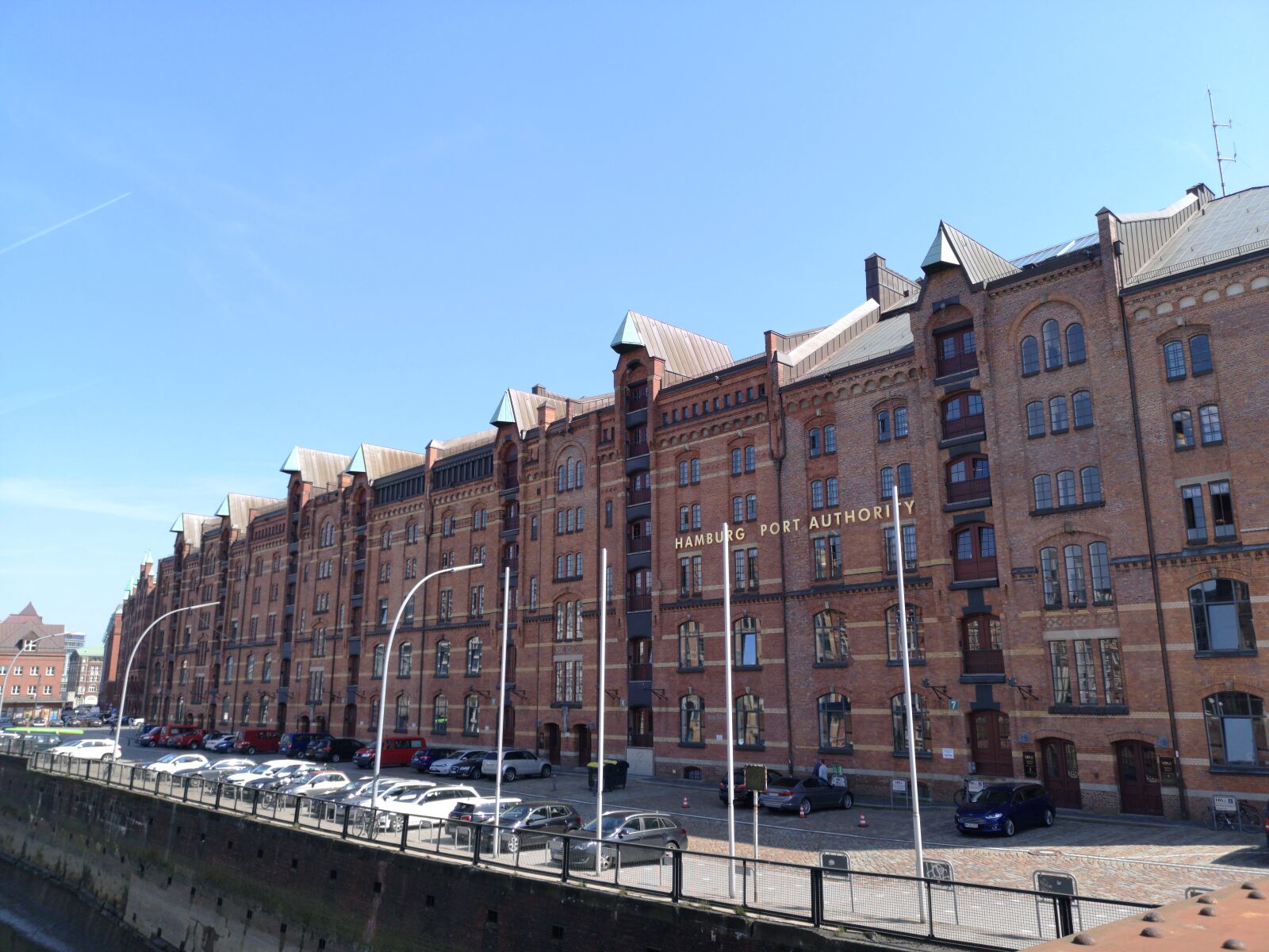 HUAWEI CLT-L29 sample photo. Architecture, building, city photography