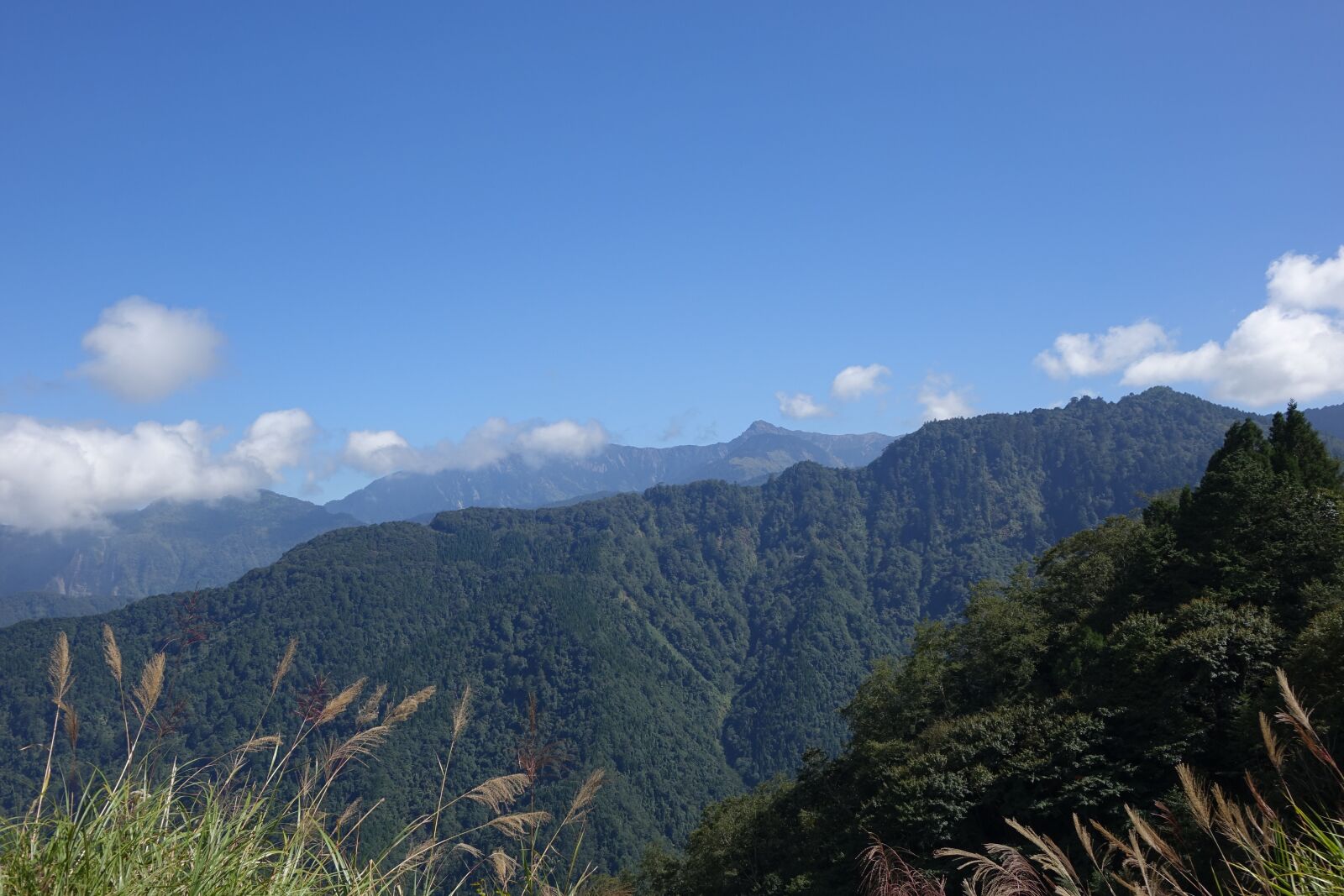 Sony Cyber-shot DSC-RX10 sample photo. The mountains, blue day photography