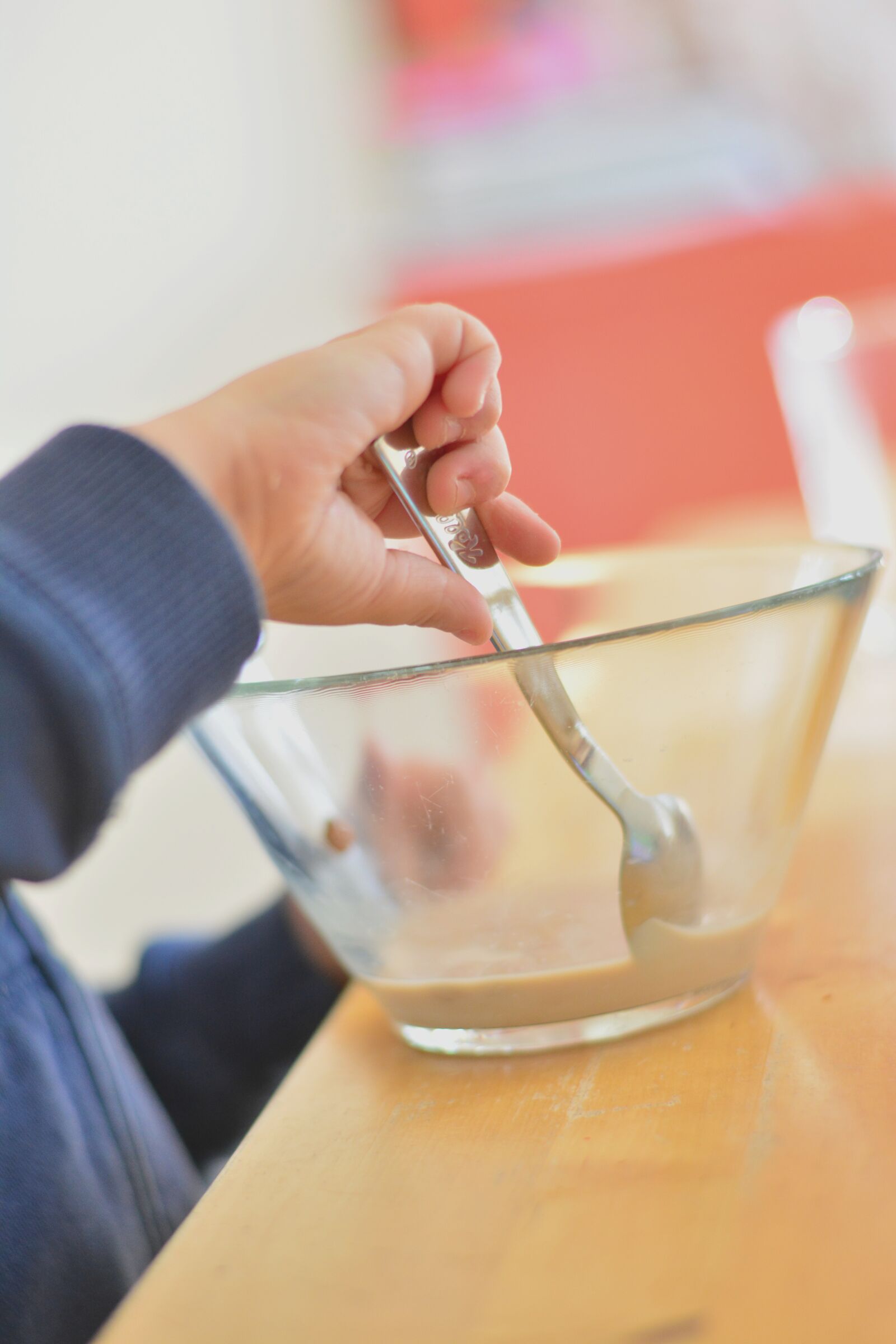 Nikon D5200 sample photo. Child, eat, hands photography