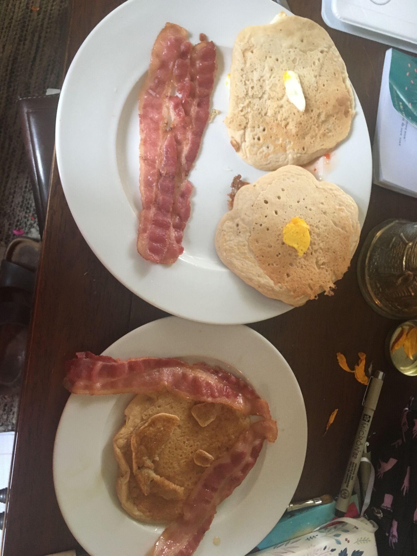 Apple iPhone SE sample photo. Pancakes, beacons, breakfast photography