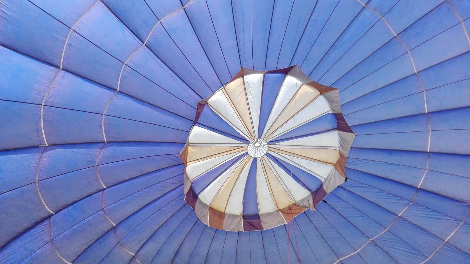 HUAWEI P8 Lite sample photo. Balloon, hot air balloon photography