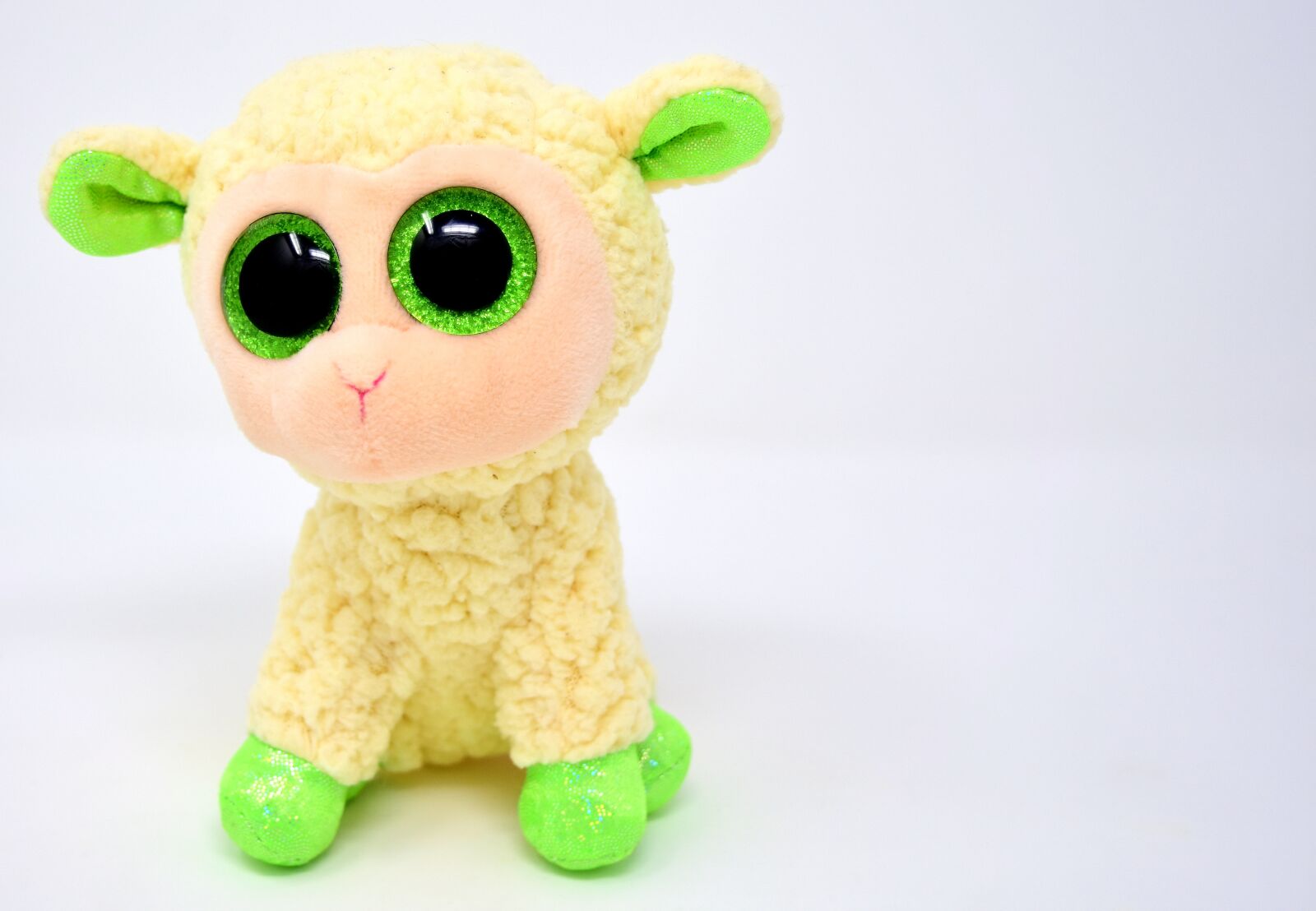 Nikon D7200 sample photo. Sheep, glitter eyes, stuffed photography