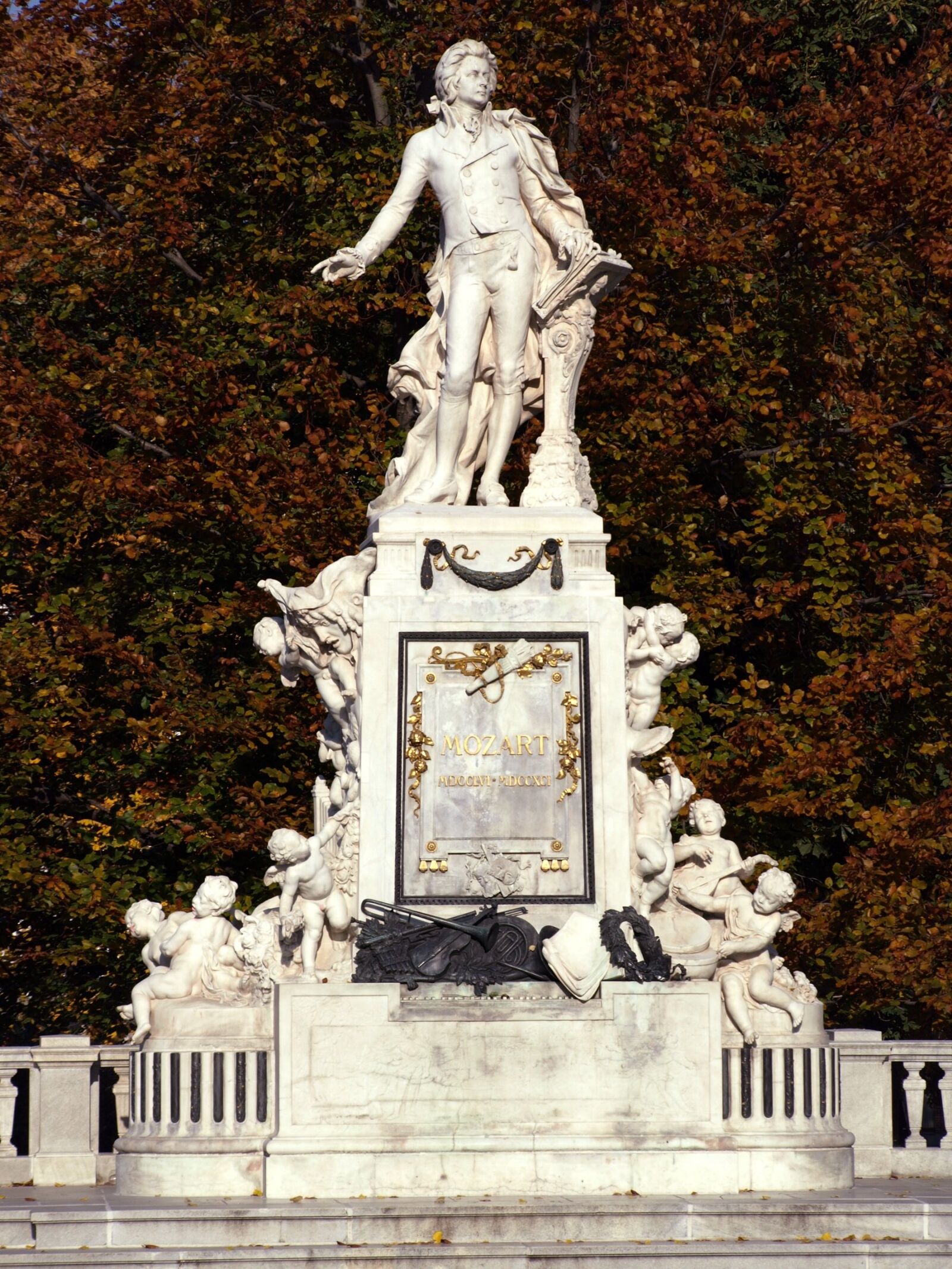 Olympus E-510 (EVOLT E-510) sample photo. Vienna, monument, mozart photography