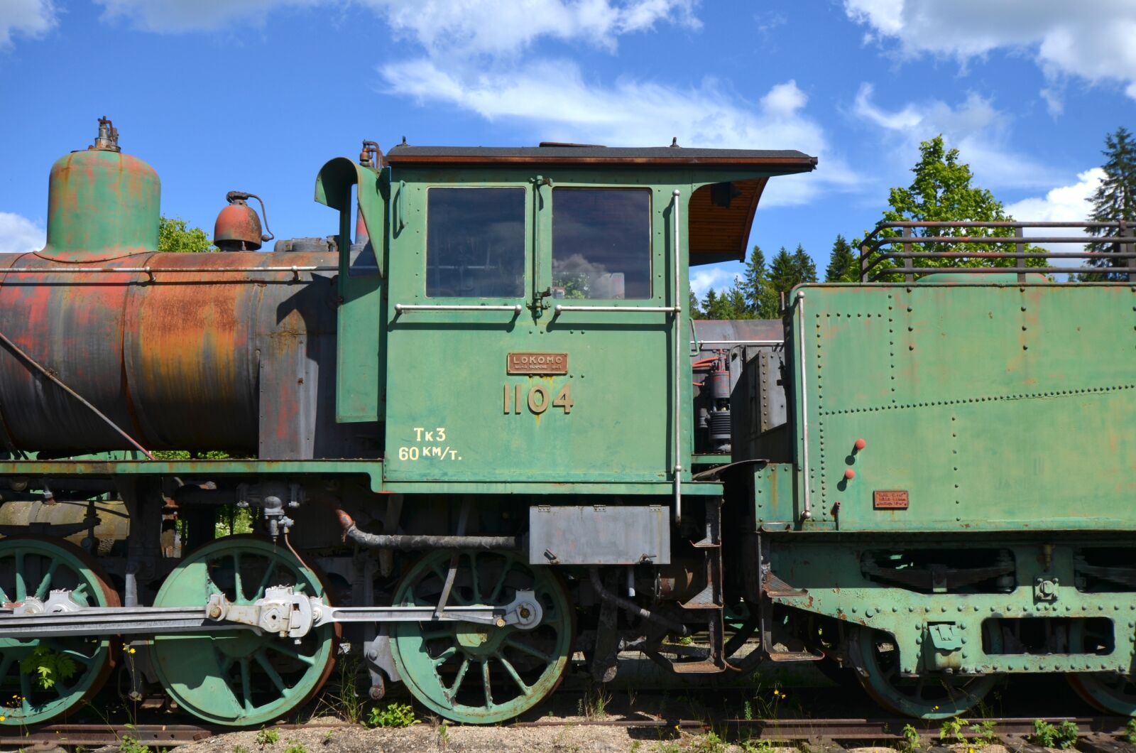 Nikon D5100 sample photo. Locomotive, old, rust photography