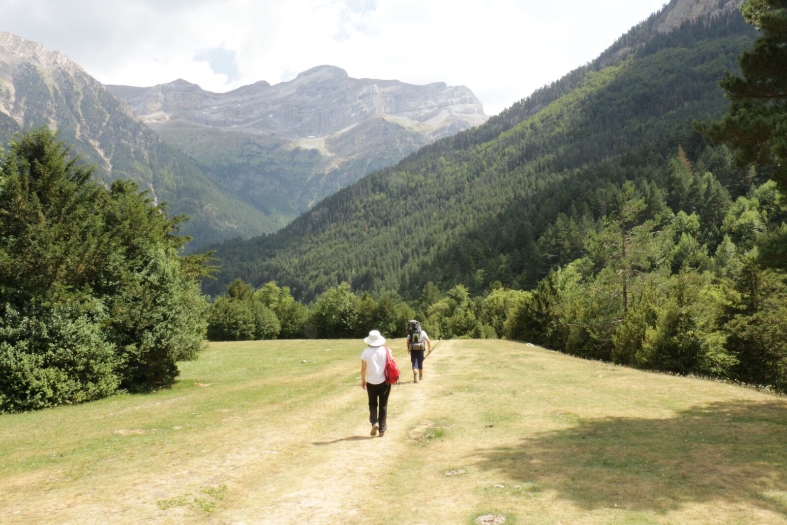 Canon EOS 700D (EOS Rebel T5i / EOS Kiss X7i) sample photo. Hiking, mountain, landscape photography