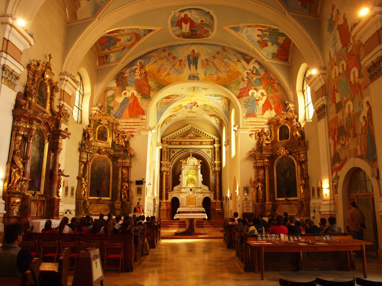 Olympus E-600 (EVOLT E-600) sample photo. M riagy d, church photography