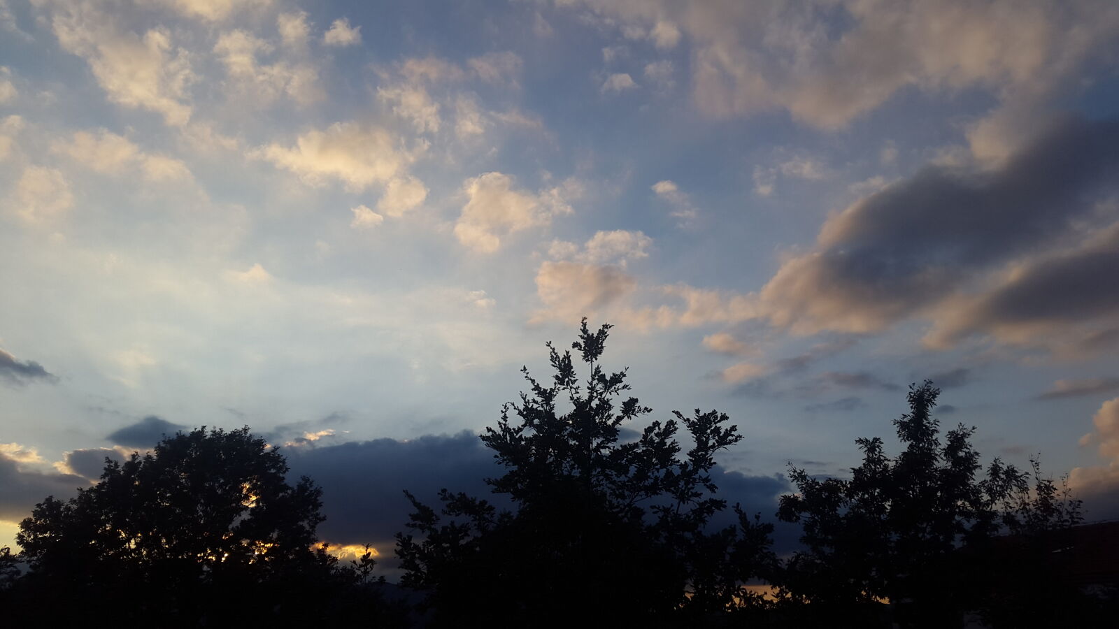 Samsung Galaxy Alpha sample photo. Cloudsdawn, dawn, sky photography