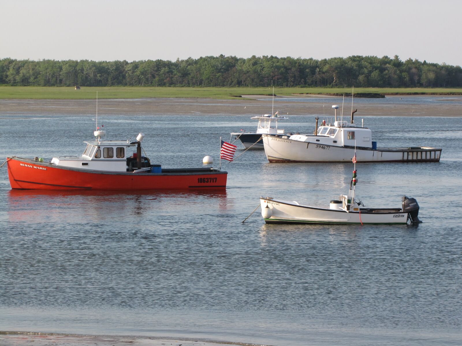 Canon PowerShot SX10 IS sample photo. Lobster boats, pine point photography