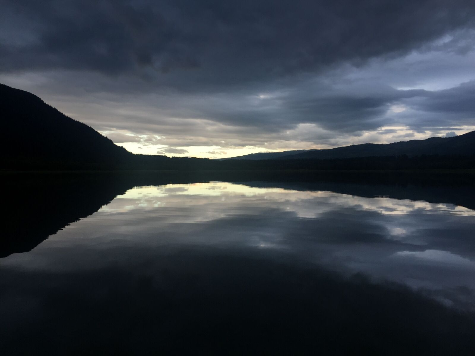iPhone 6 Plus back camera 4.15mm f/2.2 sample photo. Norway, nature, water photography