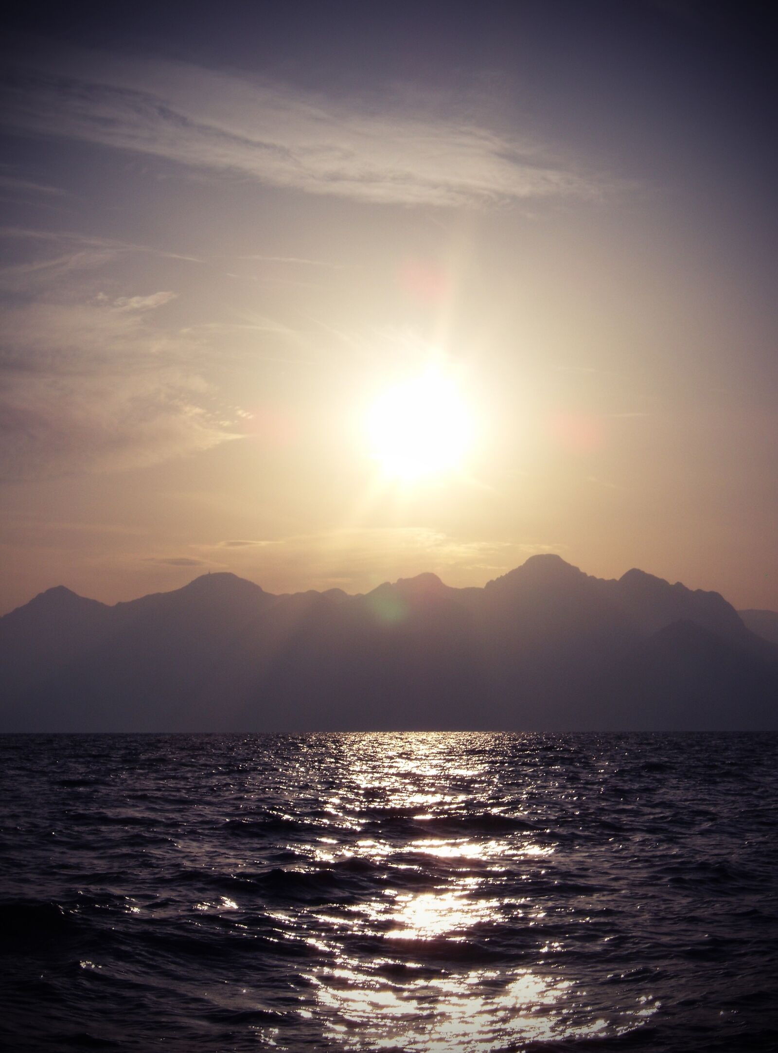 Fujifilm FinePix J100 sample photo. Water, mountains, sunset photography
