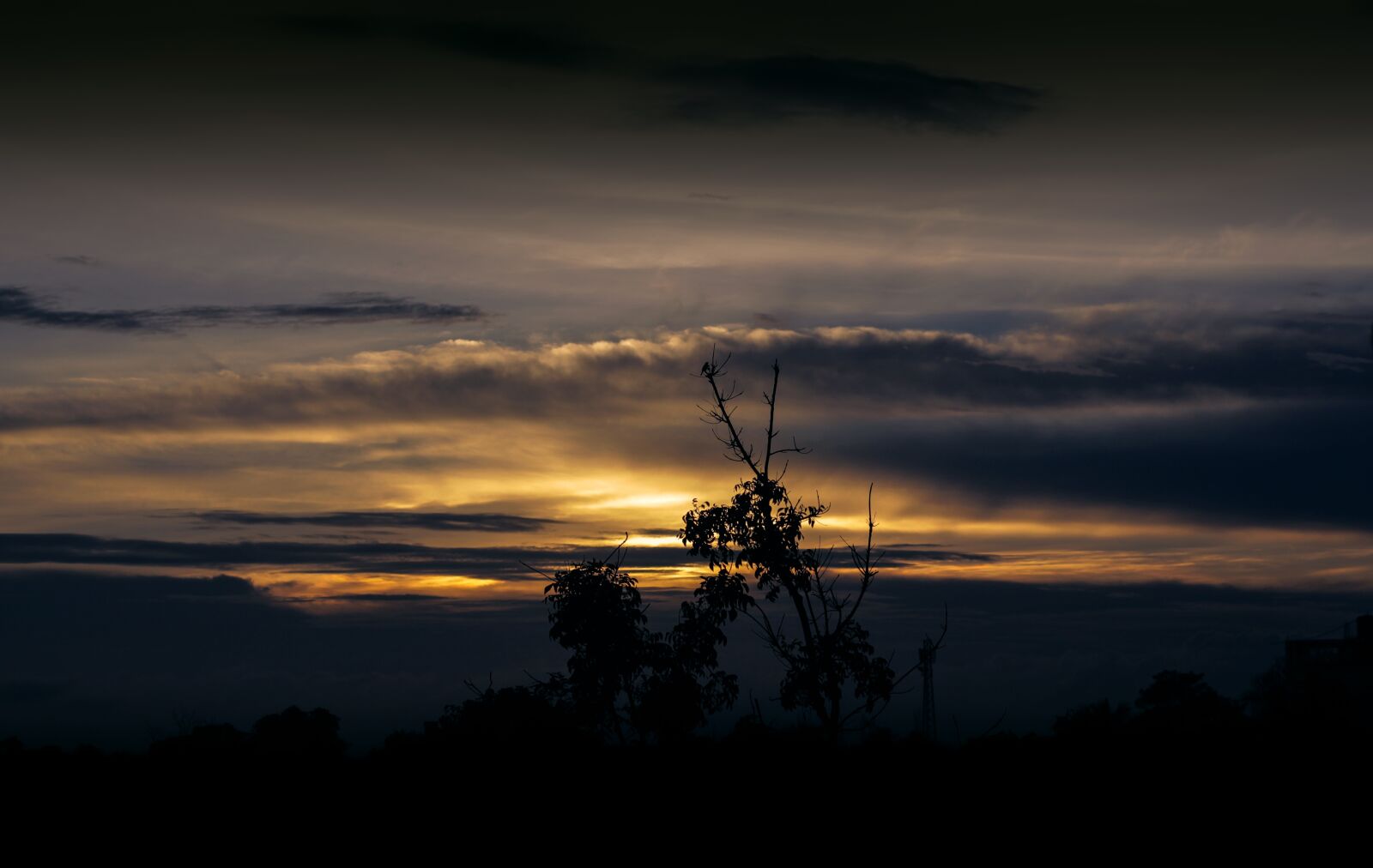 Canon EOS 700D (EOS Rebel T5i / EOS Kiss X7i) + Canon EF 50mm F1.8 II sample photo. Sunset, after rain, lovely photography