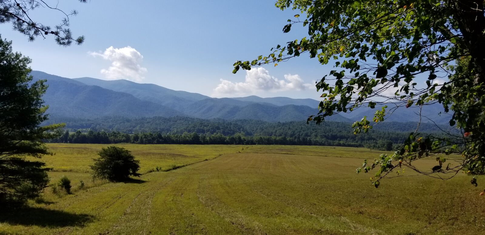 Samsung Galaxy S8+ sample photo. Smoky mountains, mountains, vista photography