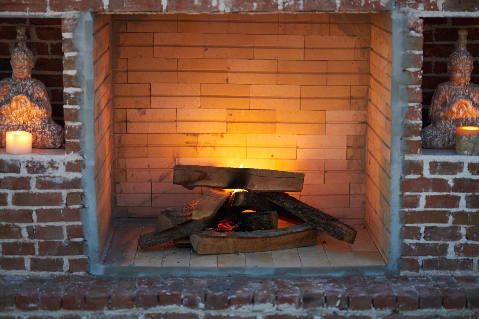 Sigma 85mm F1.4 DG HSM Art sample photo. Fireplace, wood, wall photography