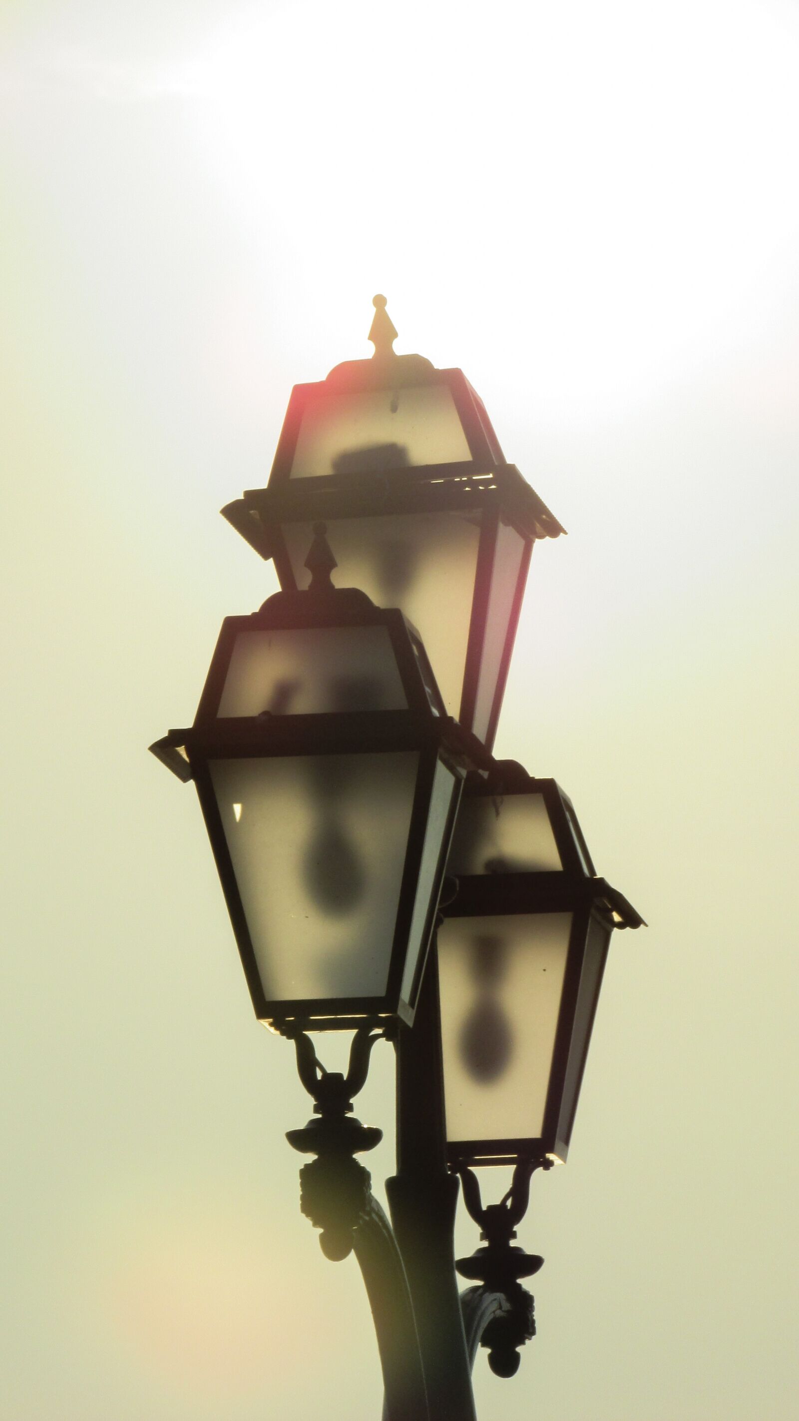 Canon PowerShot SX400 IS sample photo. Lamps, light, sunlight photography