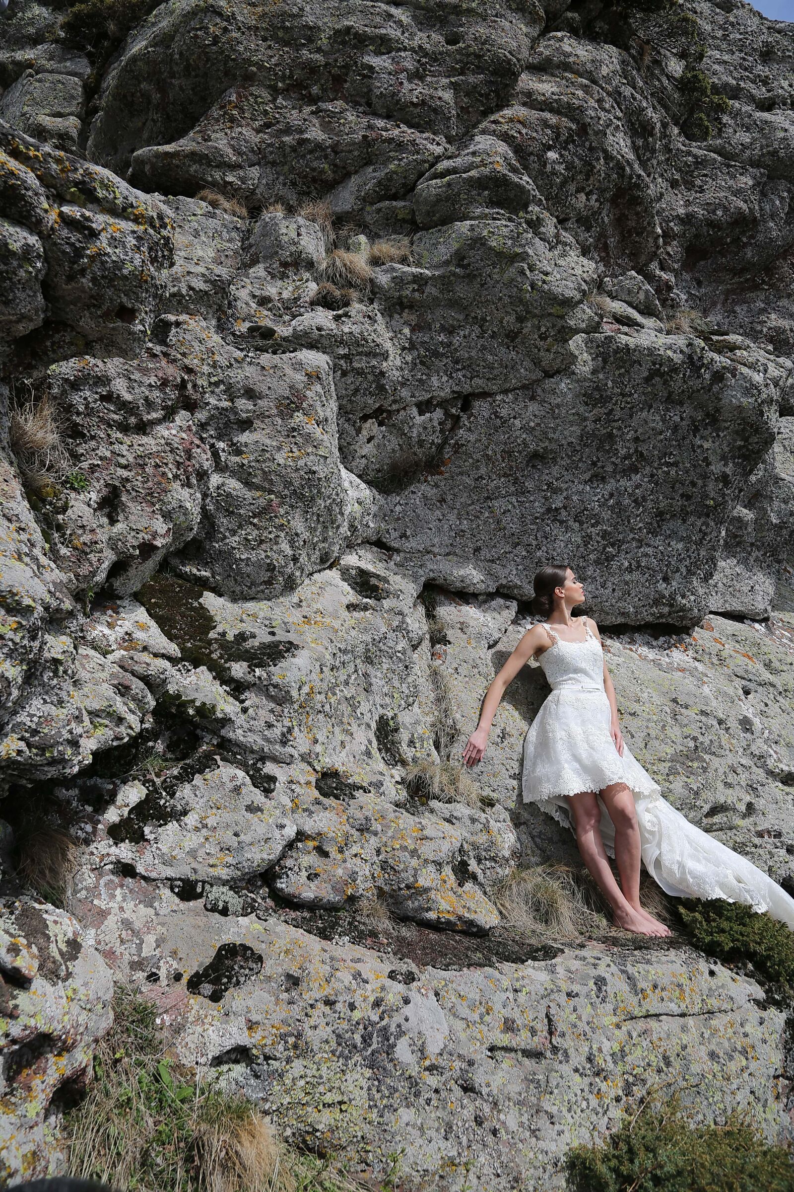 Canon EF 24-105mm F4L IS USM sample photo. Bride, rock climbing, posing photography