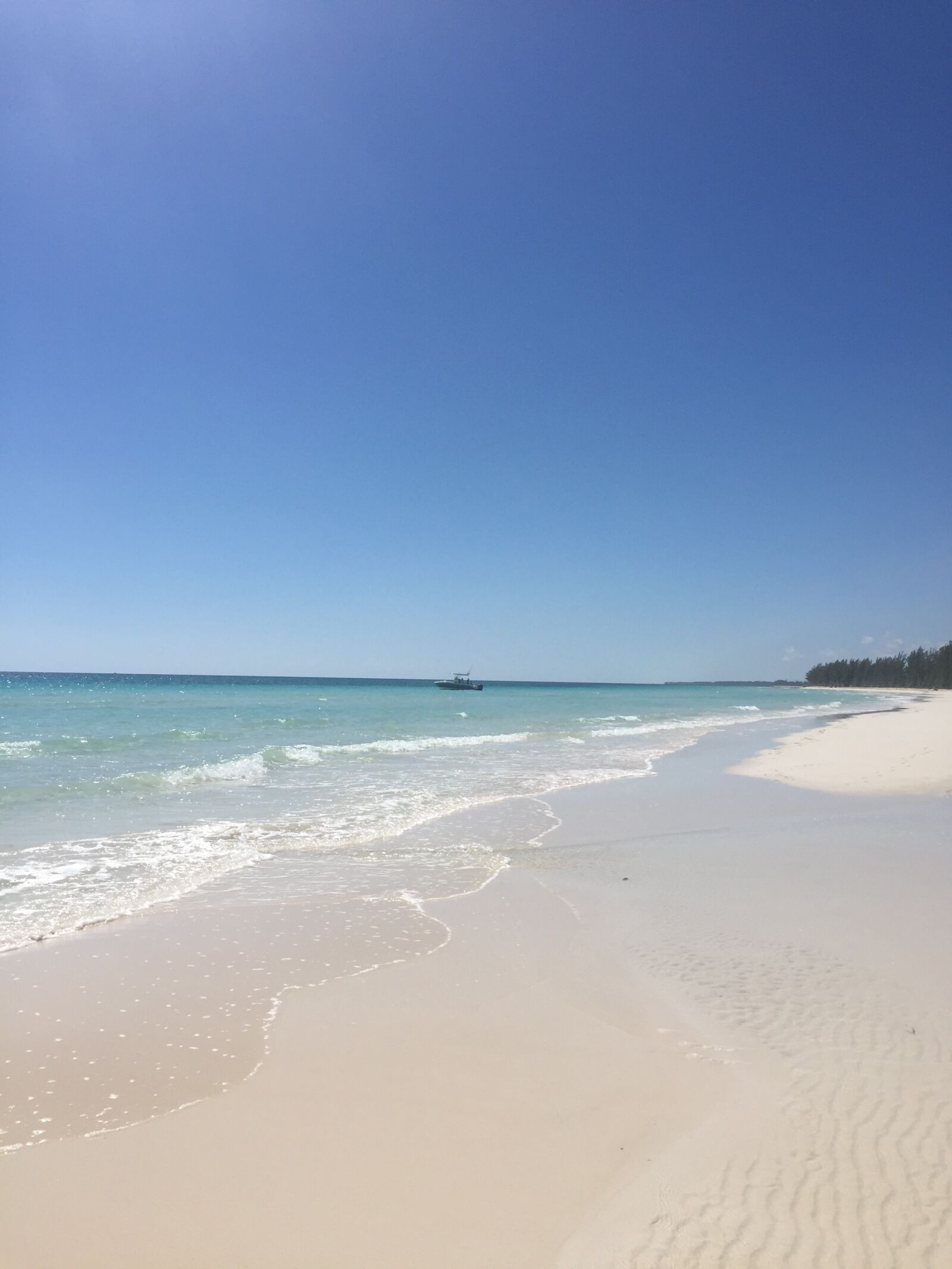 iPhone 6 back camera 4.15mm f/2.2 sample photo. Beach, ocean, caribbean photography