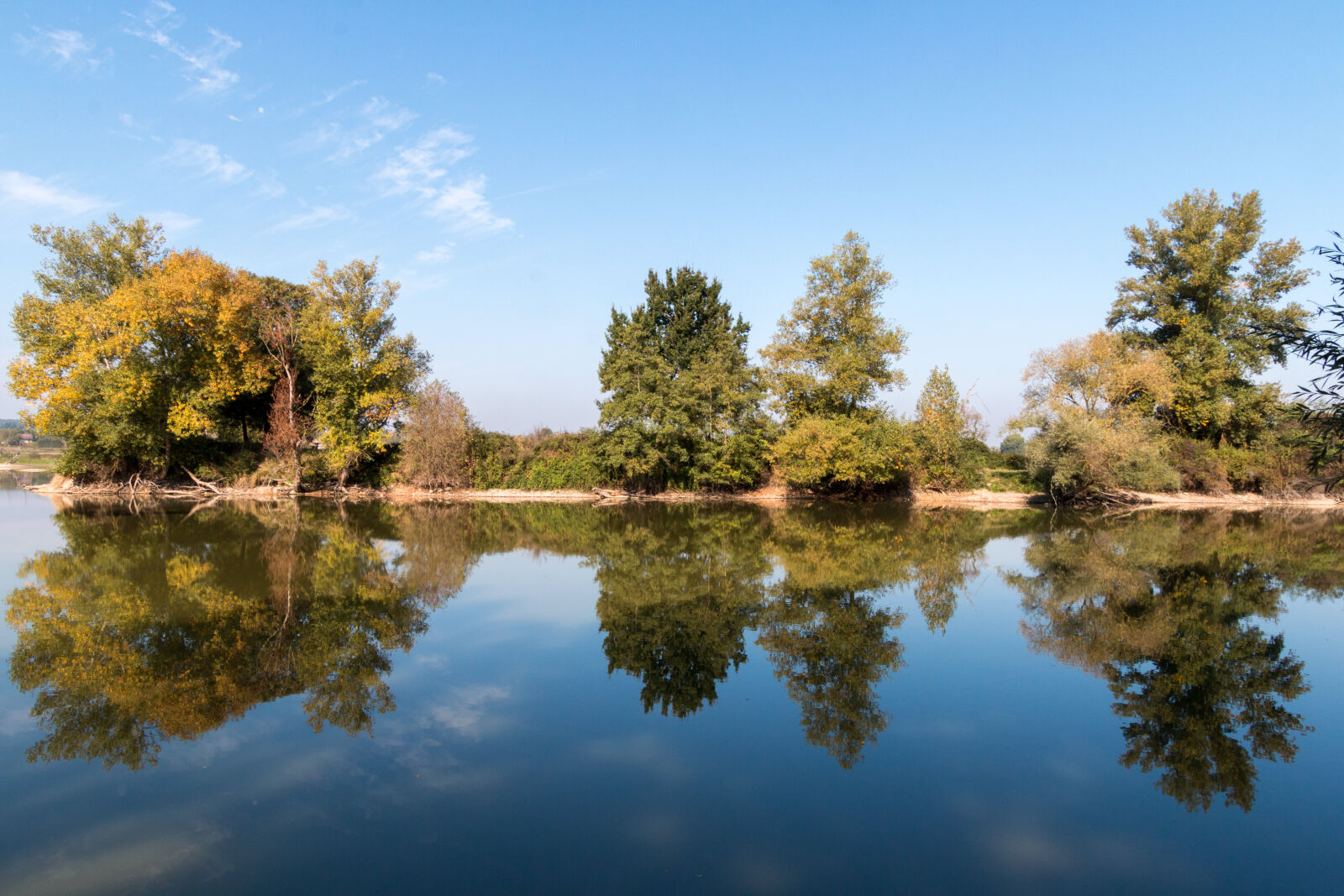 Canon EOS 70D sample photo. Automn, blue, sky, lake photography