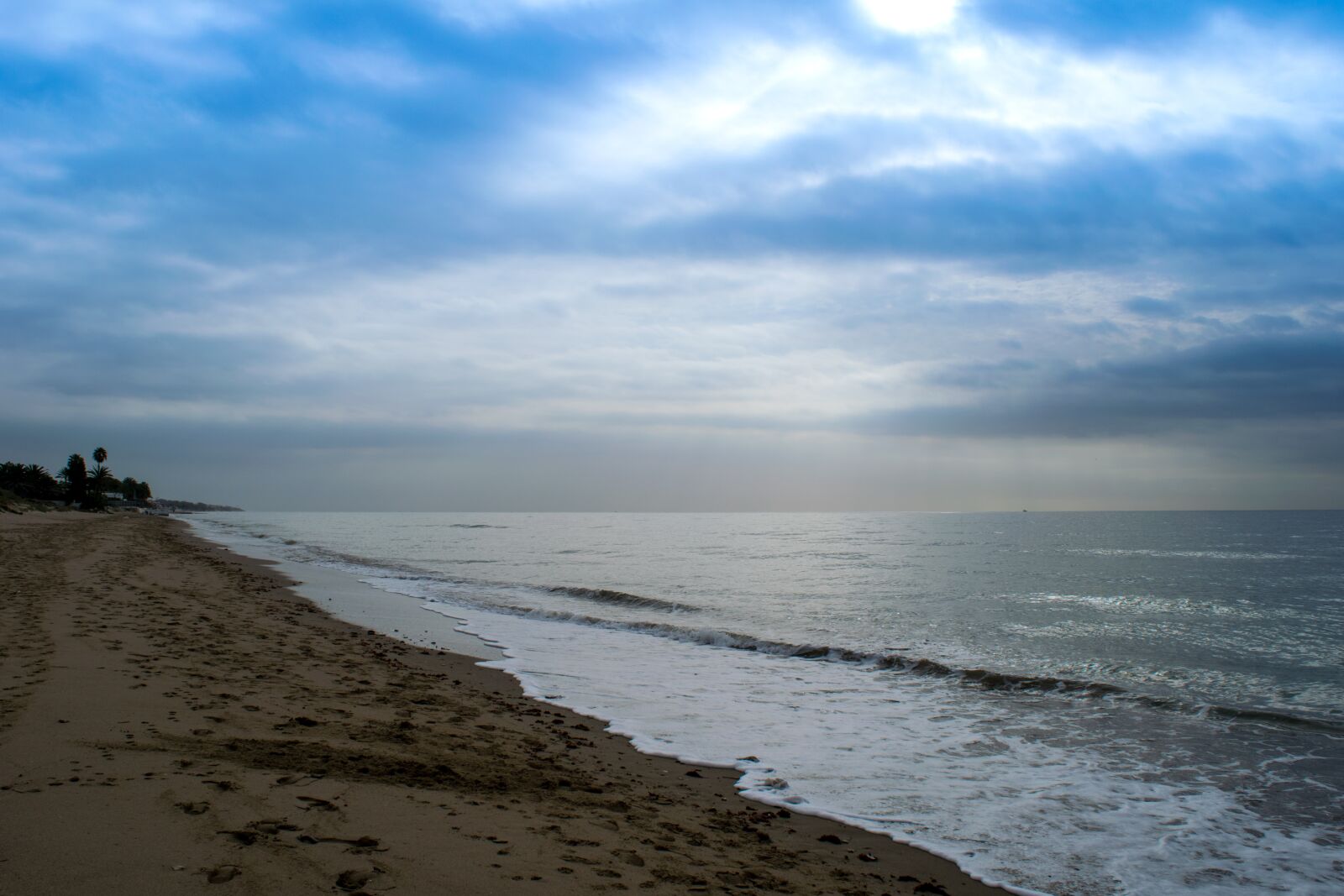 Nikon D5300 sample photo. Beach, dawn, clouds photography