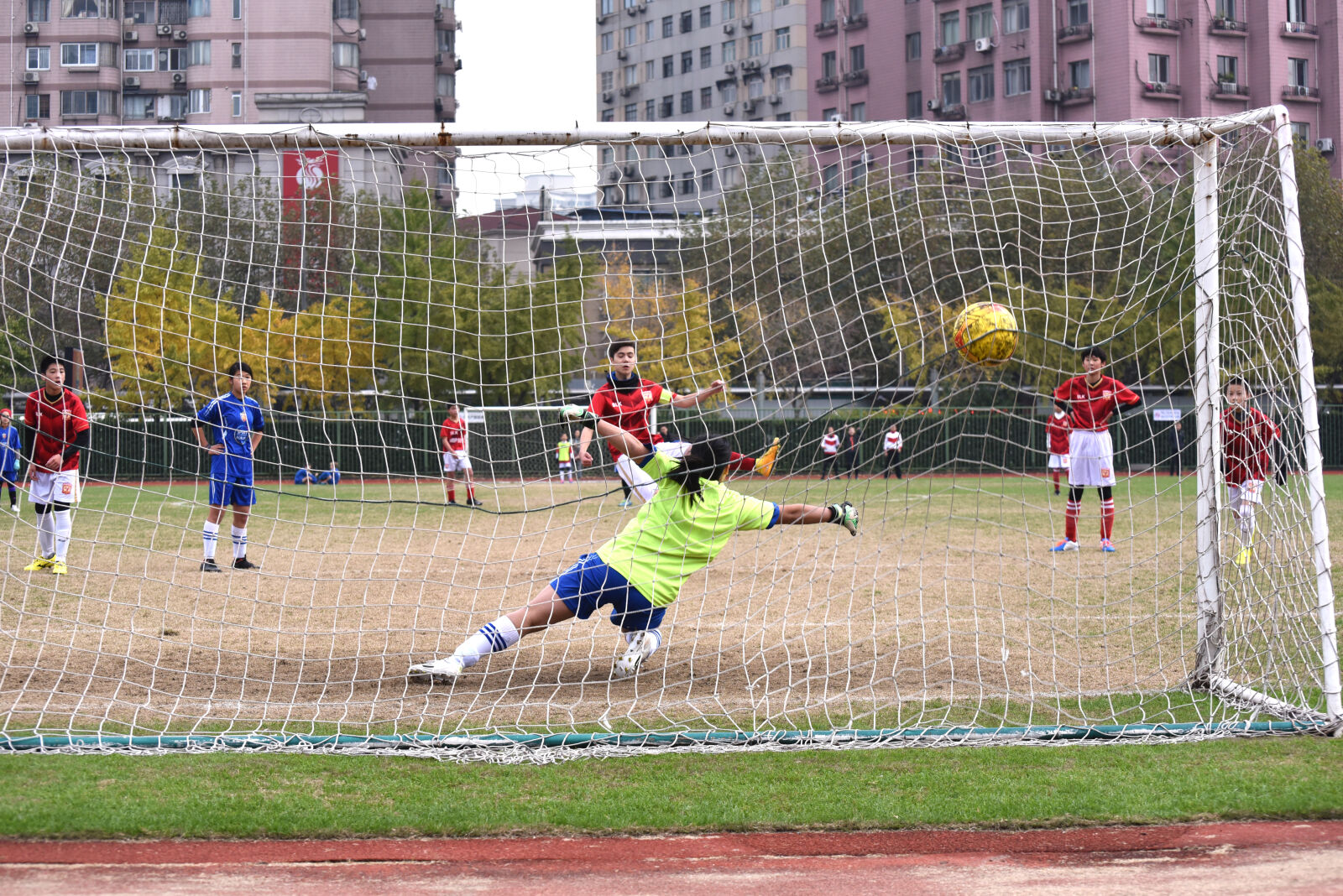Nikon D750 sample photo. Action, athletes, ball, field photography