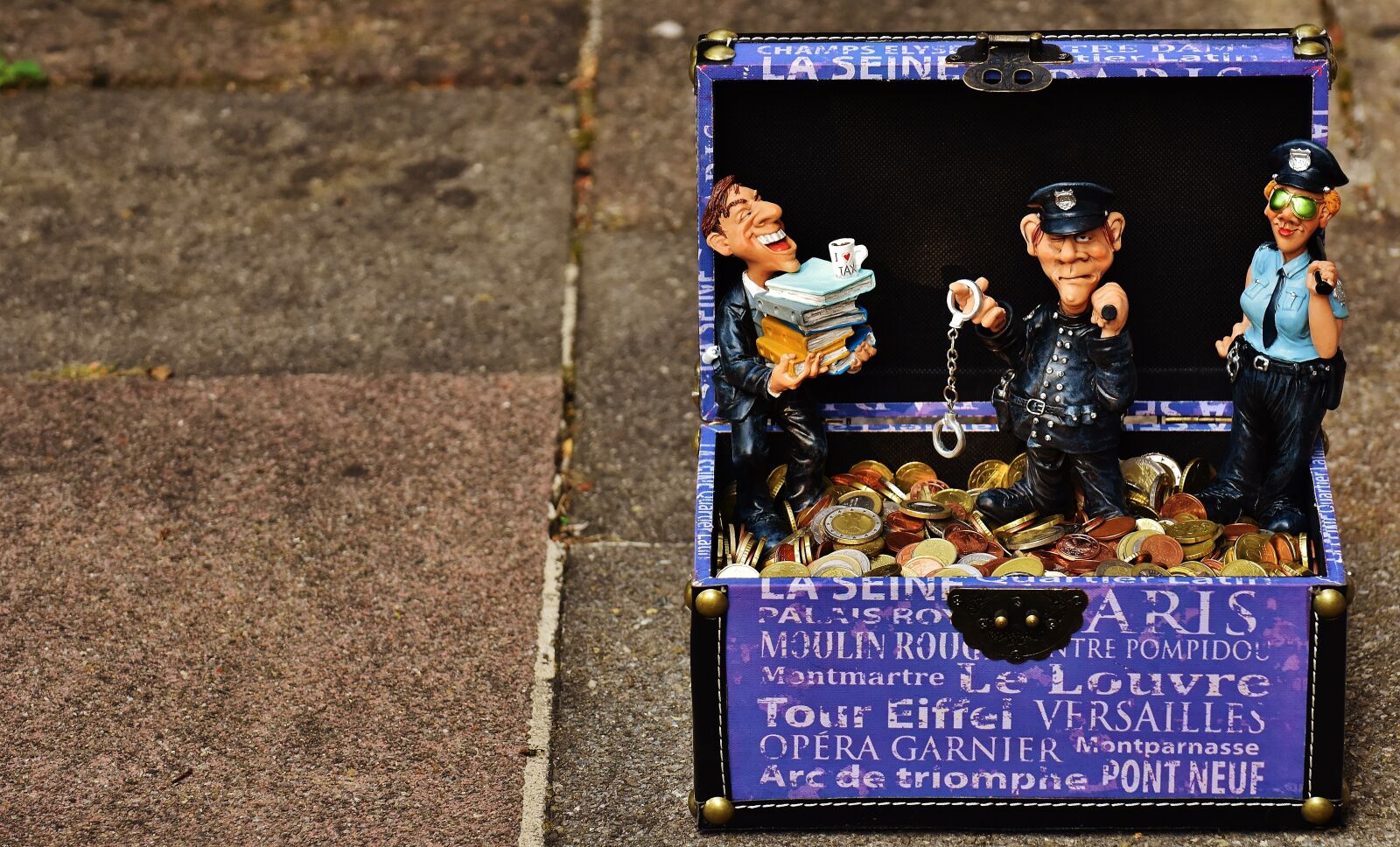 Nikon D7200 sample photo. Taxes, tax evasion, police photography