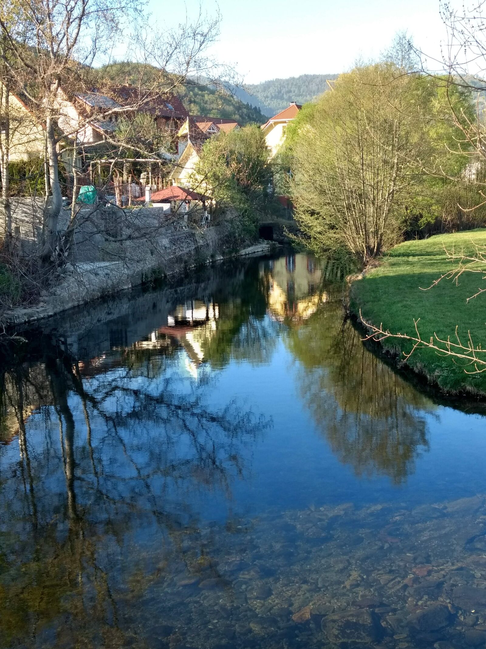 Motorola Moto G (4) sample photo. Mirroring, water, river photography
