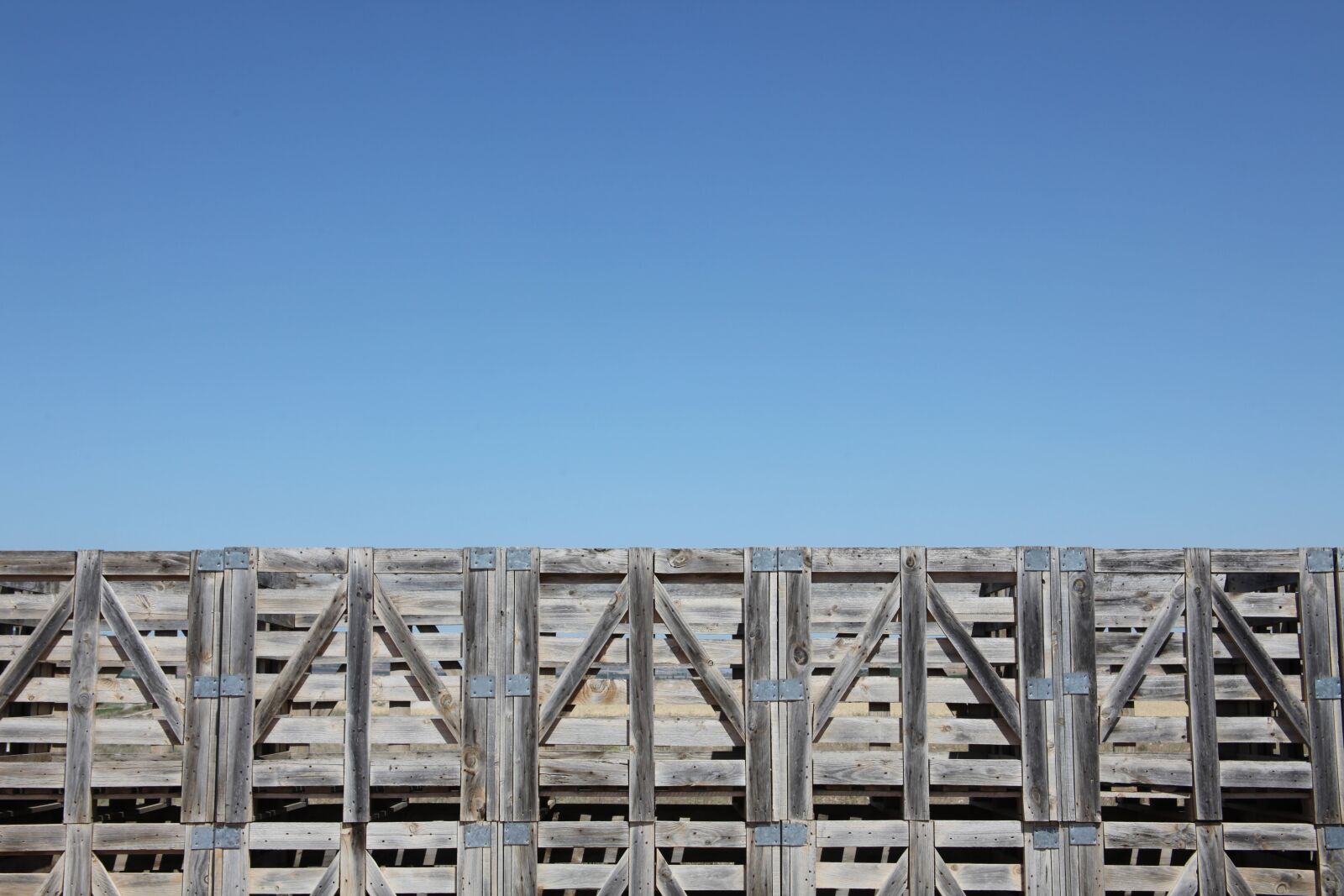 Canon EOS 5D Mark II sample photo. Pallets, sky, navarre photography