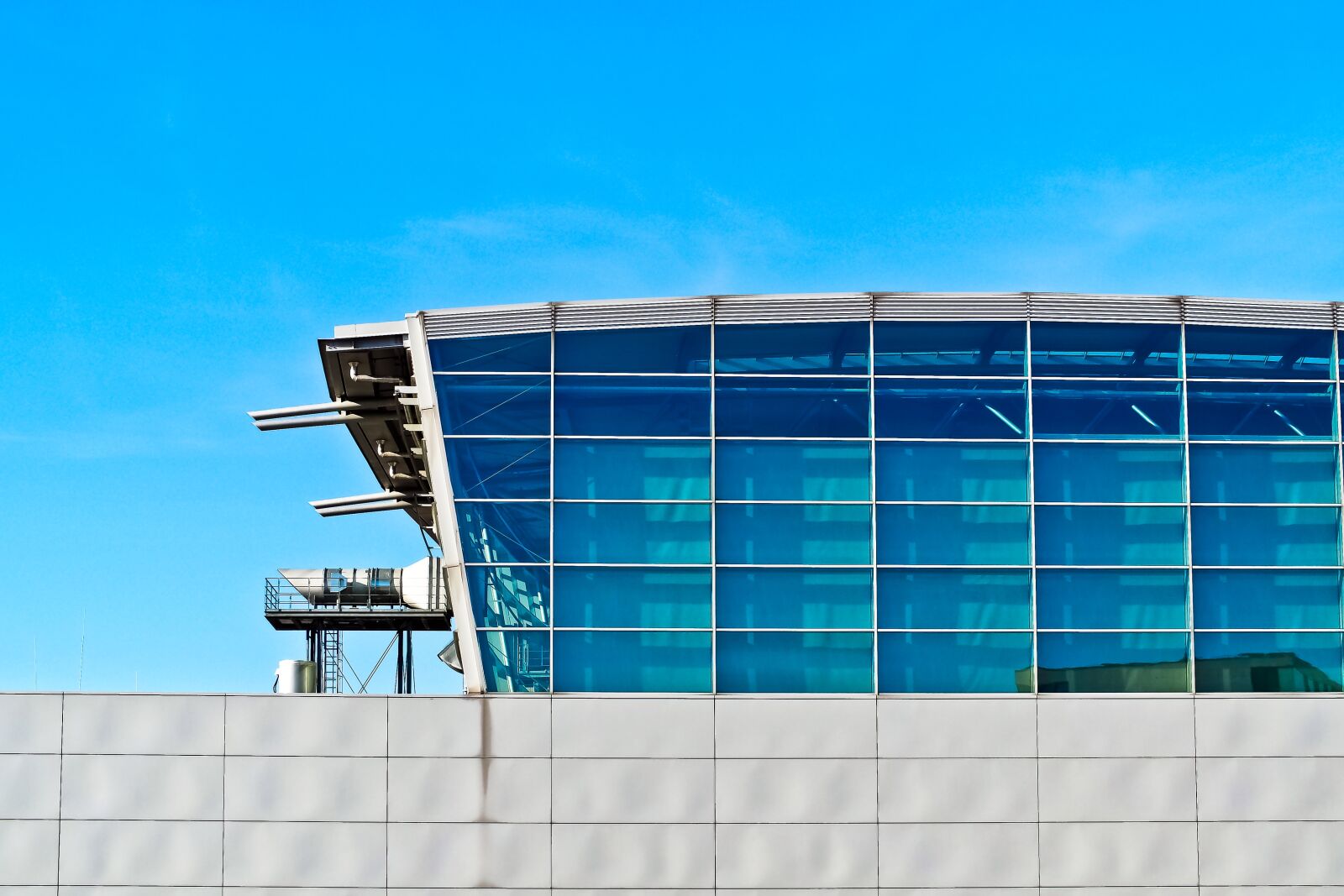 Olympus OM-D E-M10 sample photo. Architecture, facade, building photography