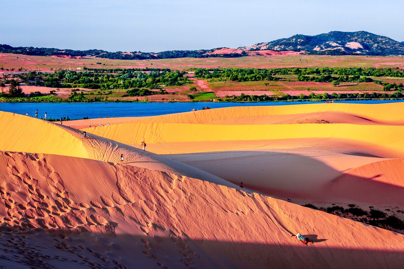 Canon EOS 7D + Canon EF 50mm F1.8 II sample photo. Sand dunes, sand, dunes photography