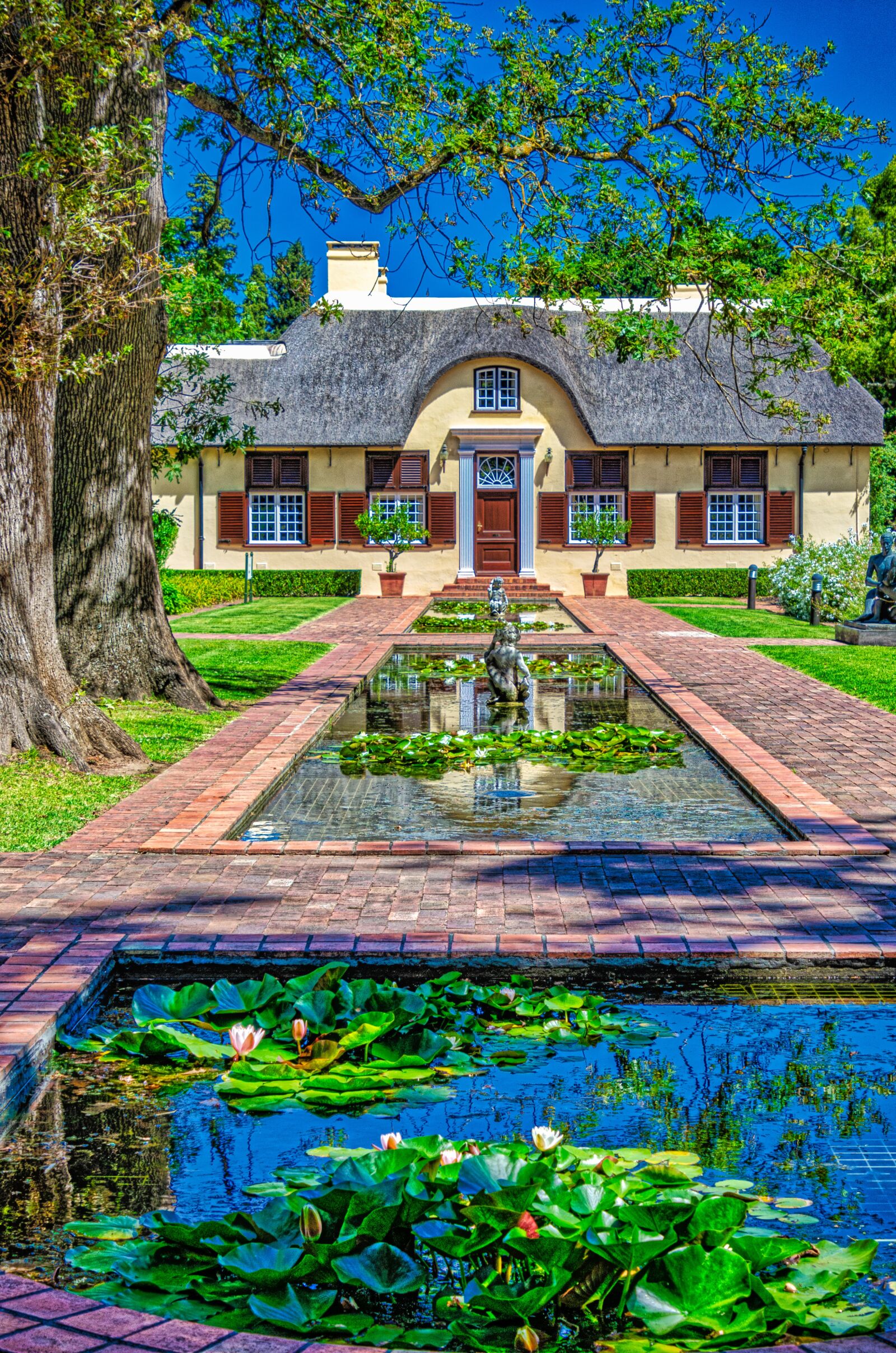 Nikon D7000 sample photo. Building, reflection, ponds photography