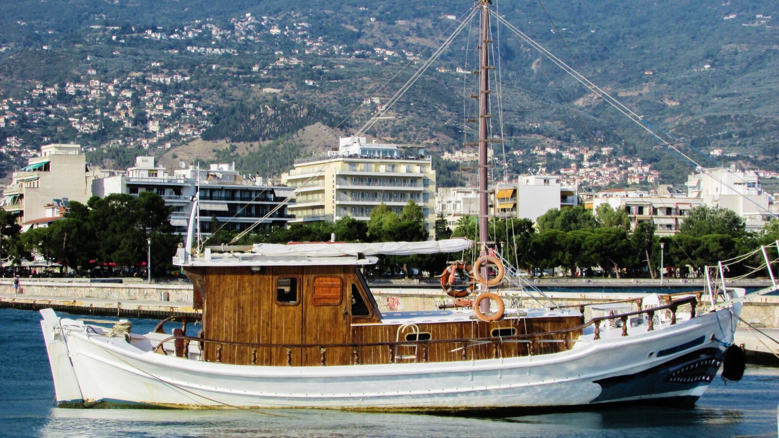Canon PowerShot SX400 IS sample photo. Greece, volos, promenade photography