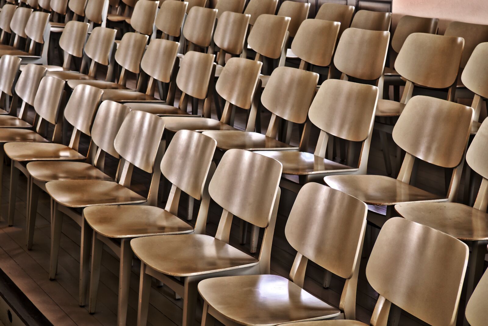 Olympus OM-D E-M10 sample photo. Empty, sit, chairs photography