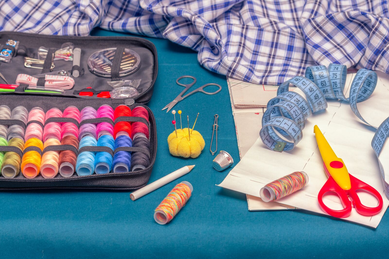 Nikon D7200 sample photo. Thread, needles, pins photography