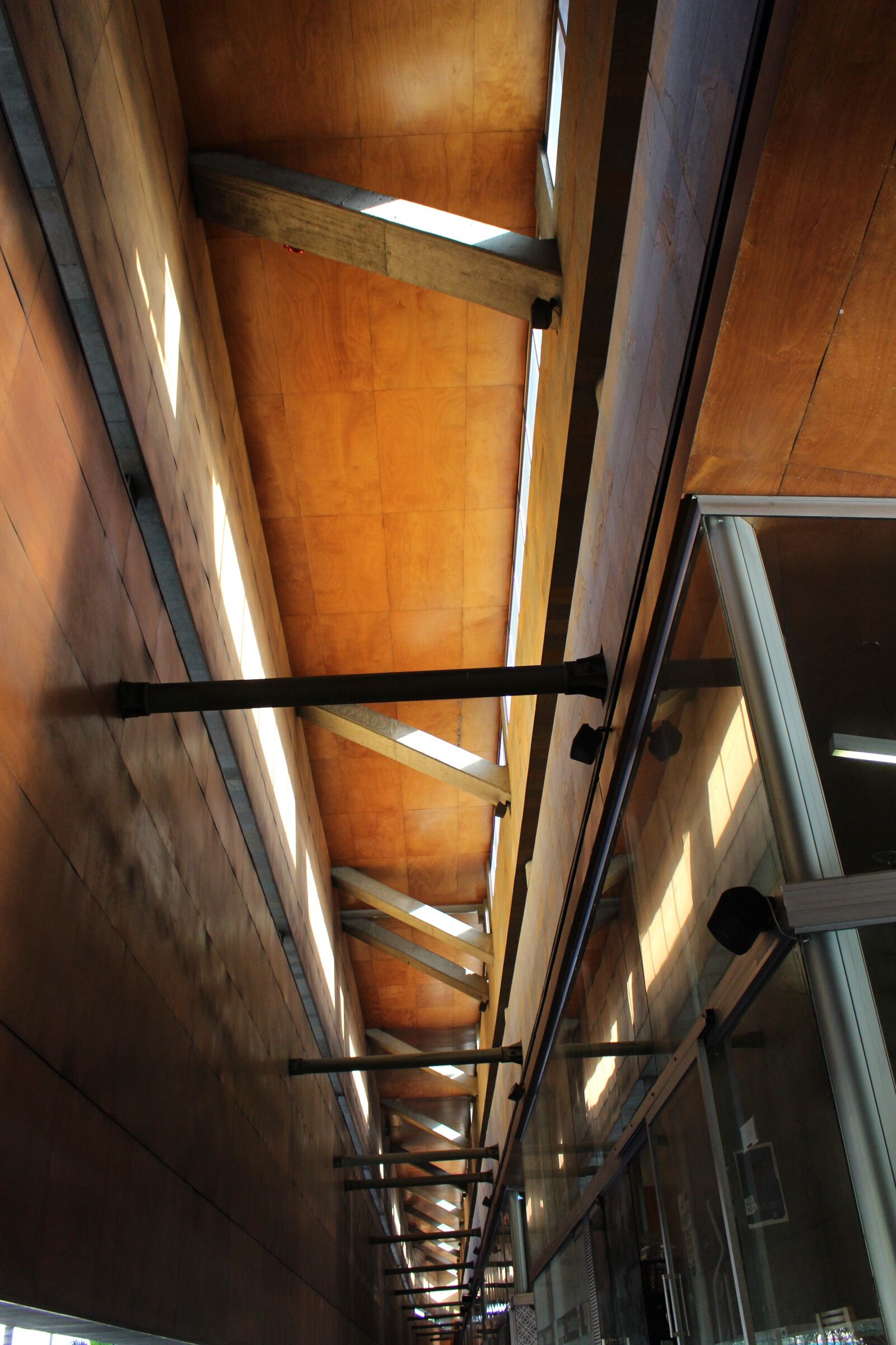 Canon EOS 700D (EOS Rebel T5i / EOS Kiss X7i) sample photo. Architecture, building, perspective photography
