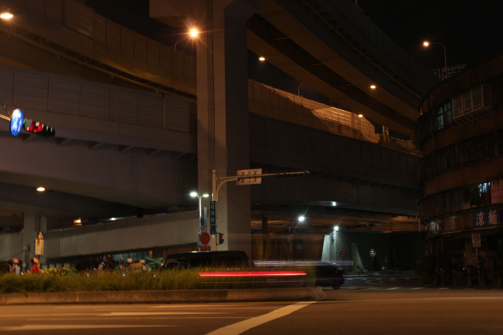 Canon EOS M sample photo