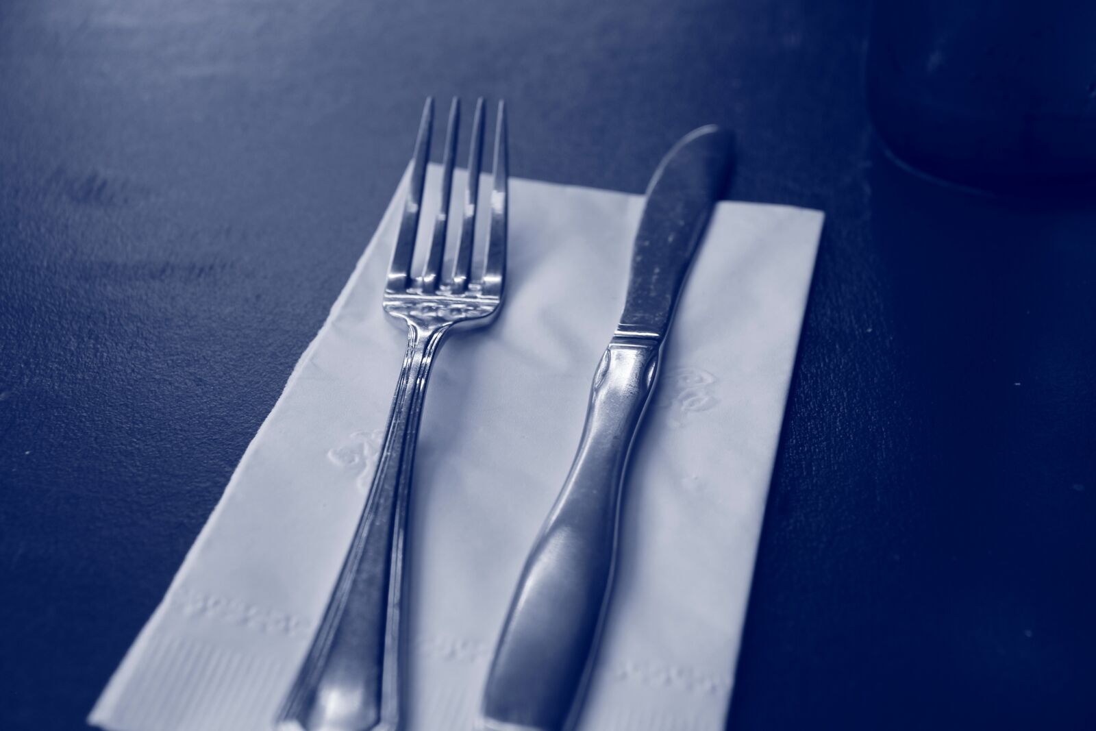 Canon EOS 600D (Rebel EOS T3i / EOS Kiss X5) sample photo. Fork, knife, restaurant photography