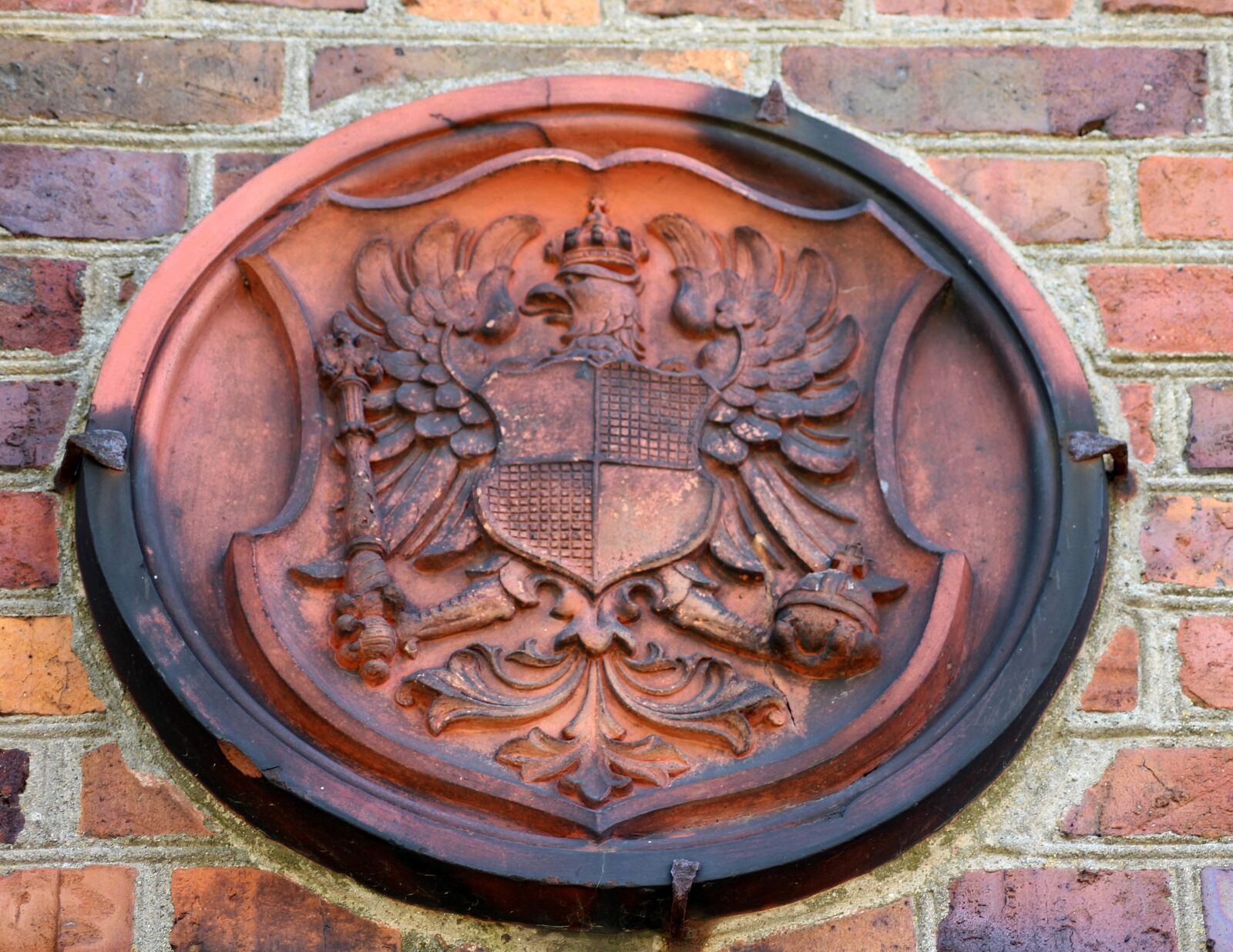 Canon EOS 1200D (EOS Rebel T5 / EOS Kiss X70 / EOS Hi) sample photo. Coat of arms, lake photography