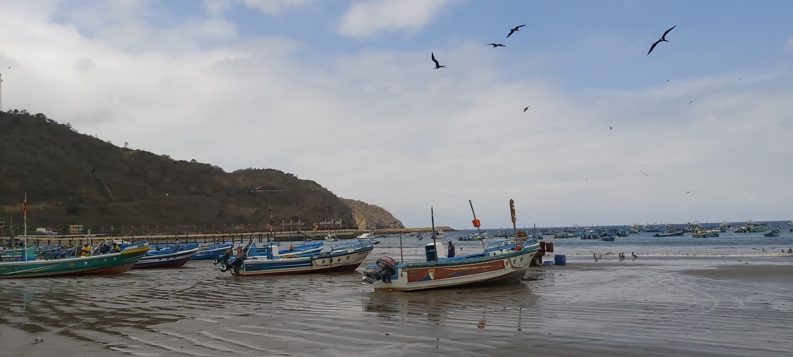 Samsung Galaxy A70 sample photo. Beach, fishing, sea photography